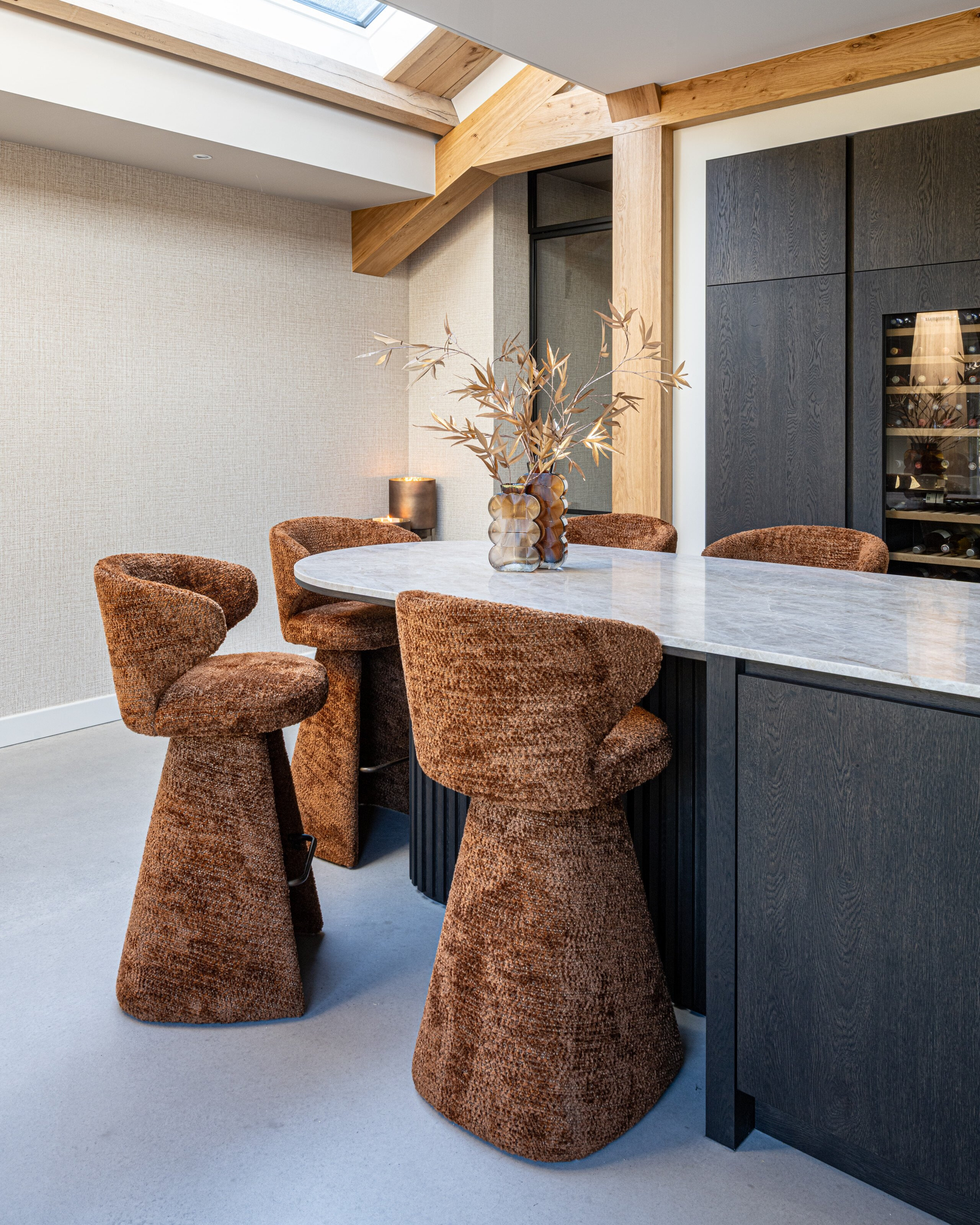 Richmond Barstoel 'Gatsbi' Chenille, kleur Cinnamon (zithoogte 75cm)