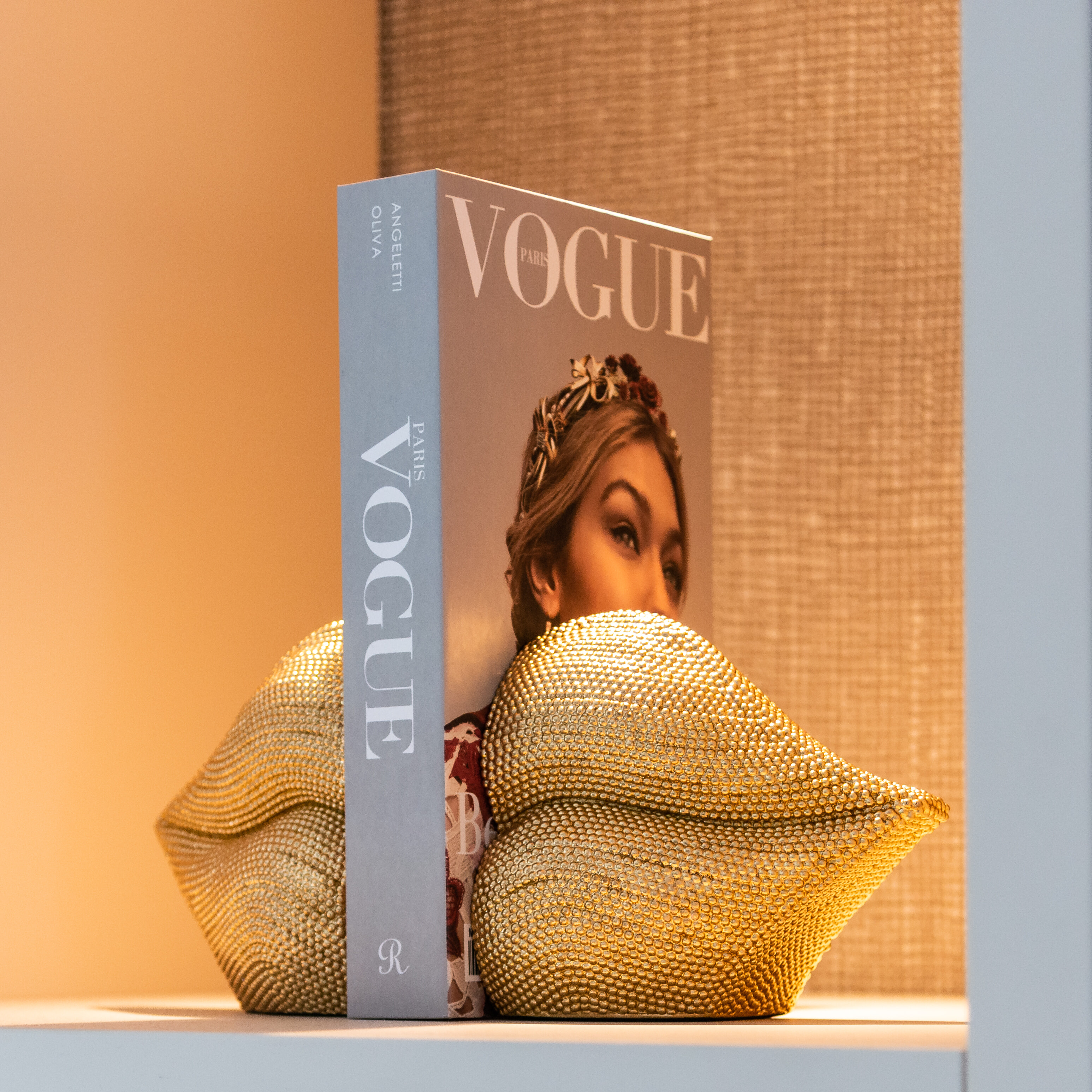 Richmond Boekenstandaard 'Kiss' kleur Goud
