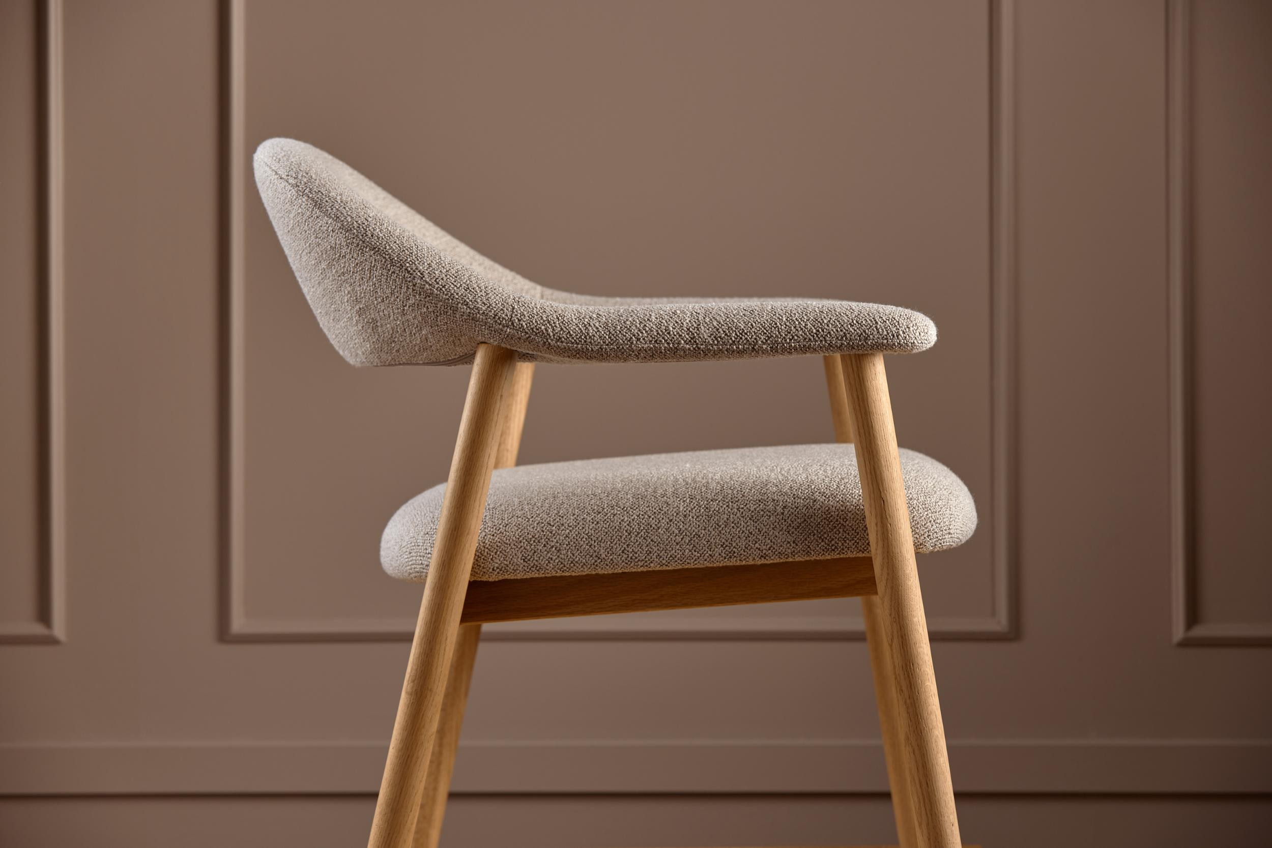 Bendt Fauteuil 'Gerado' Eikenhout en Bouclé, kleur Beige