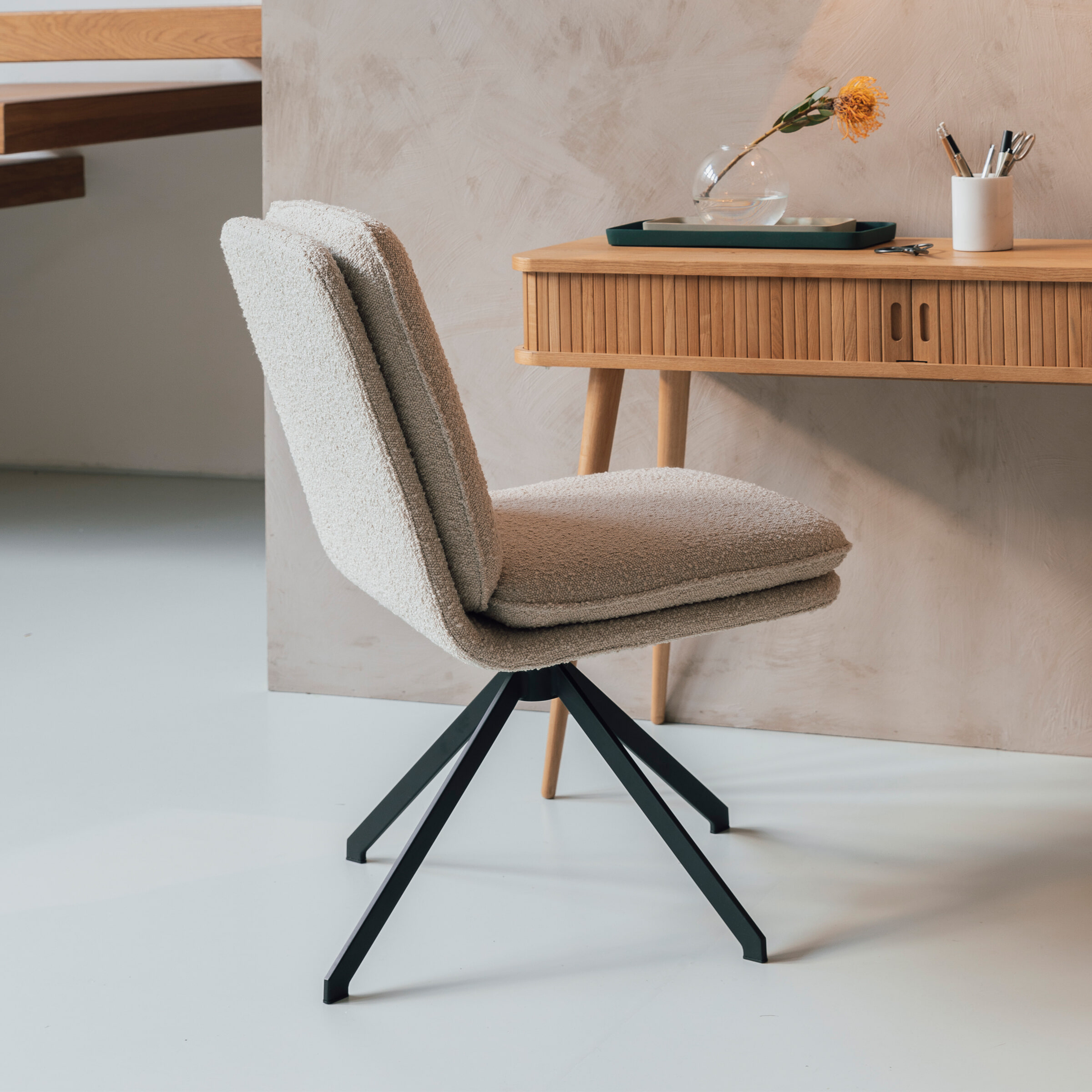 Zuiver Draaibare Eetkamerstoel Tyler Bouclé - Beige