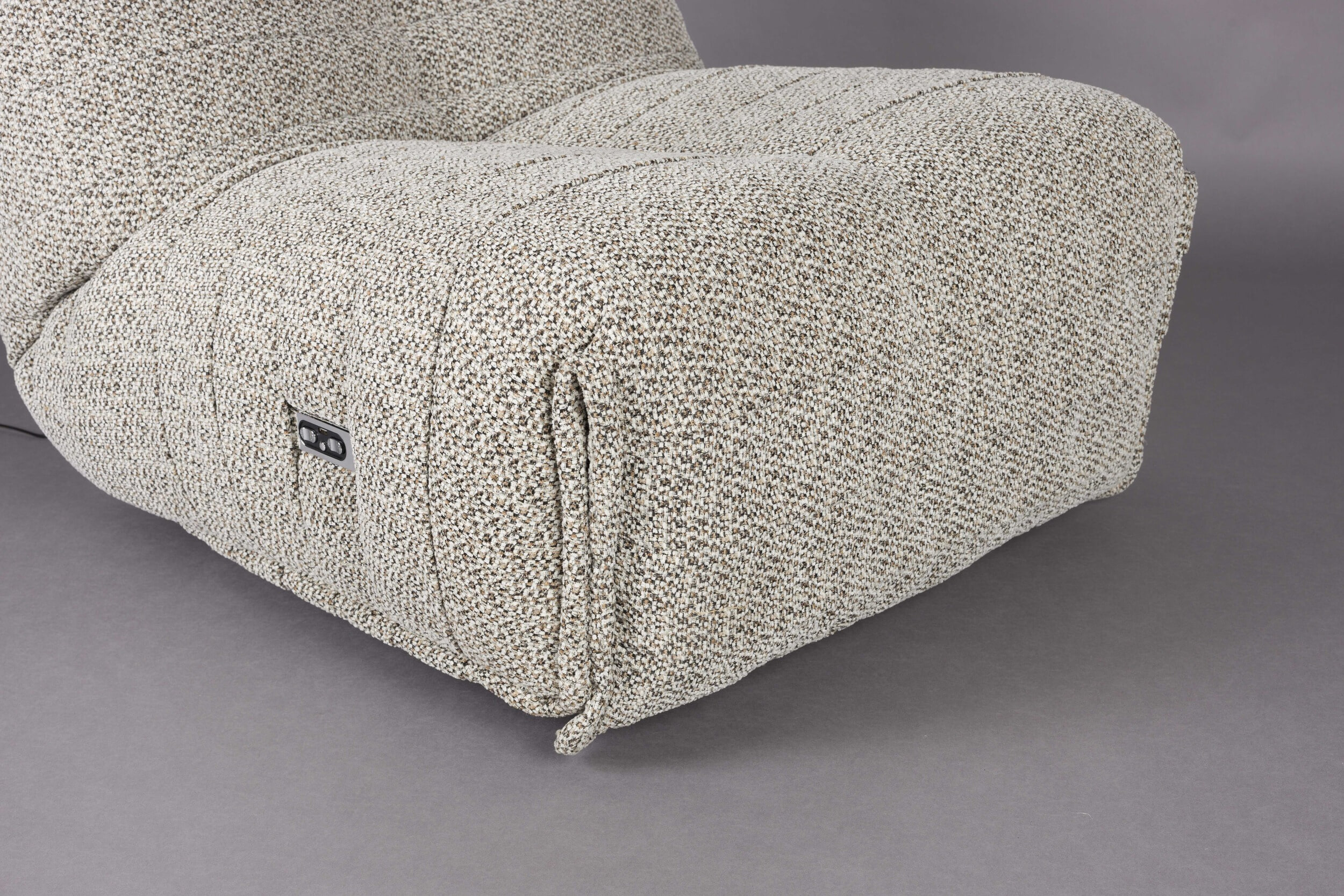 Dutchbone Verstelbare Fauteuil 'Hamilton' Chenille, kleur Cappuccino