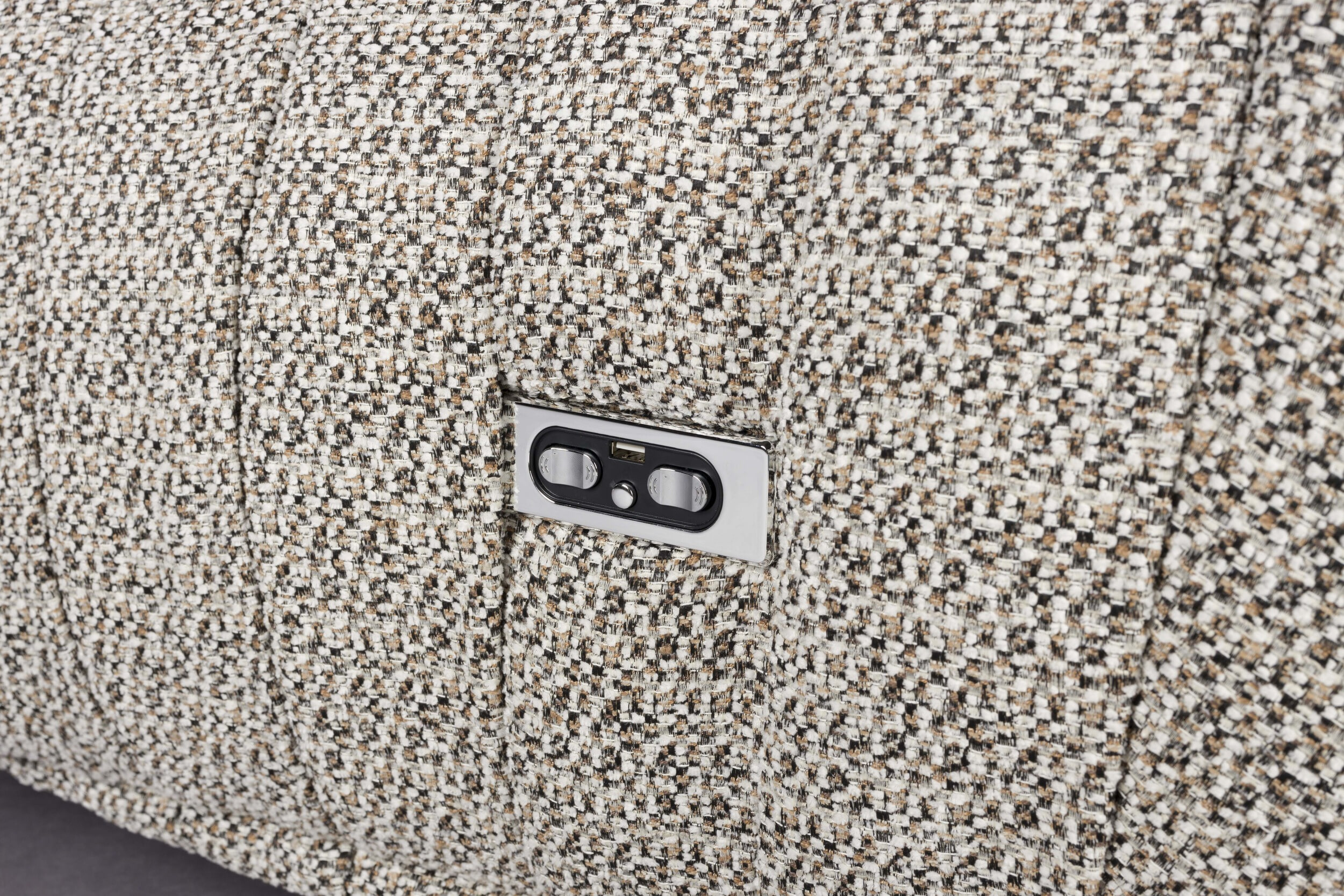 Dutchbone Verstelbare Fauteuil 'Hamilton' Chenille, kleur Cappuccino
