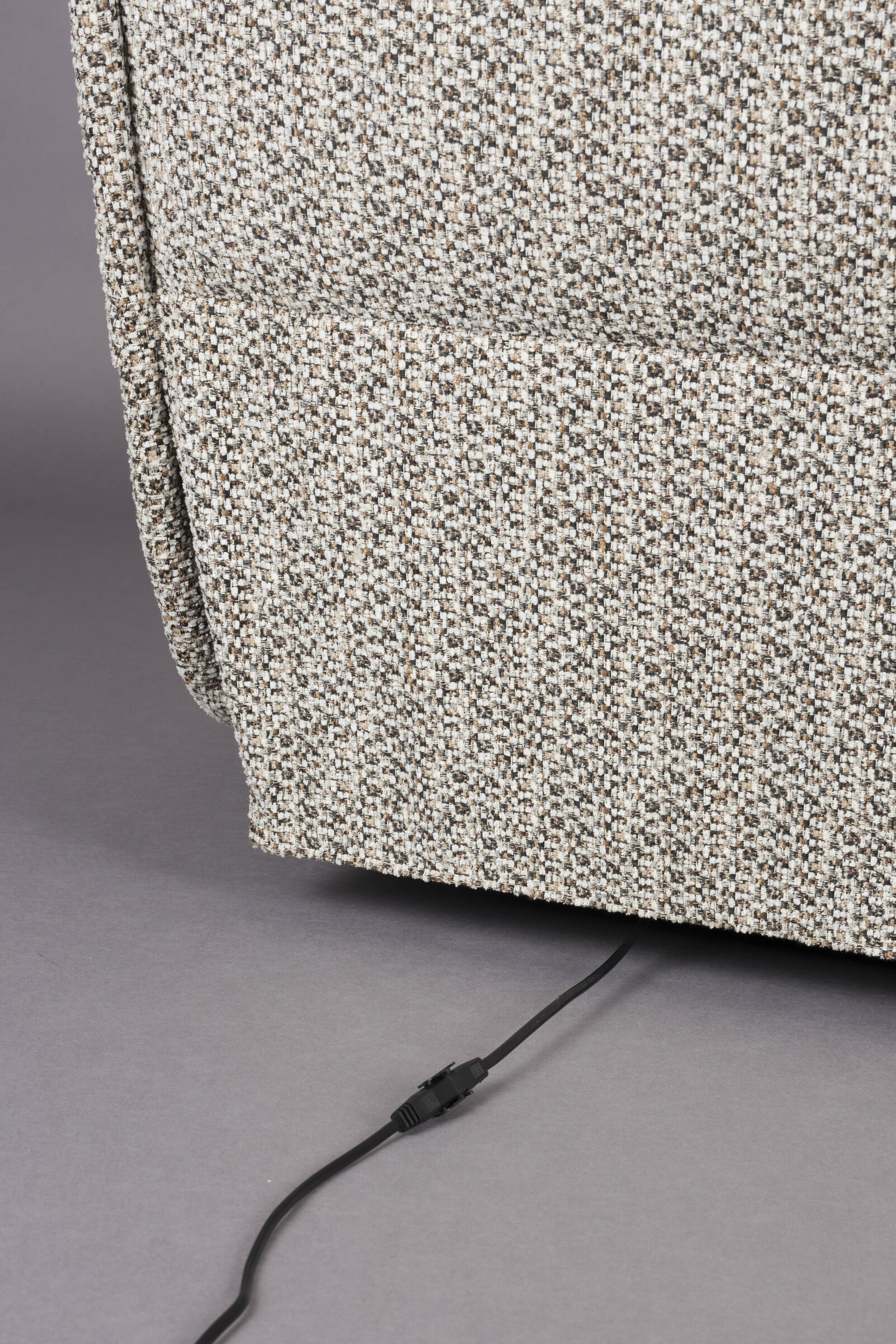Dutchbone Verstelbare Fauteuil 'Hamilton' Chenille, kleur Cappuccino