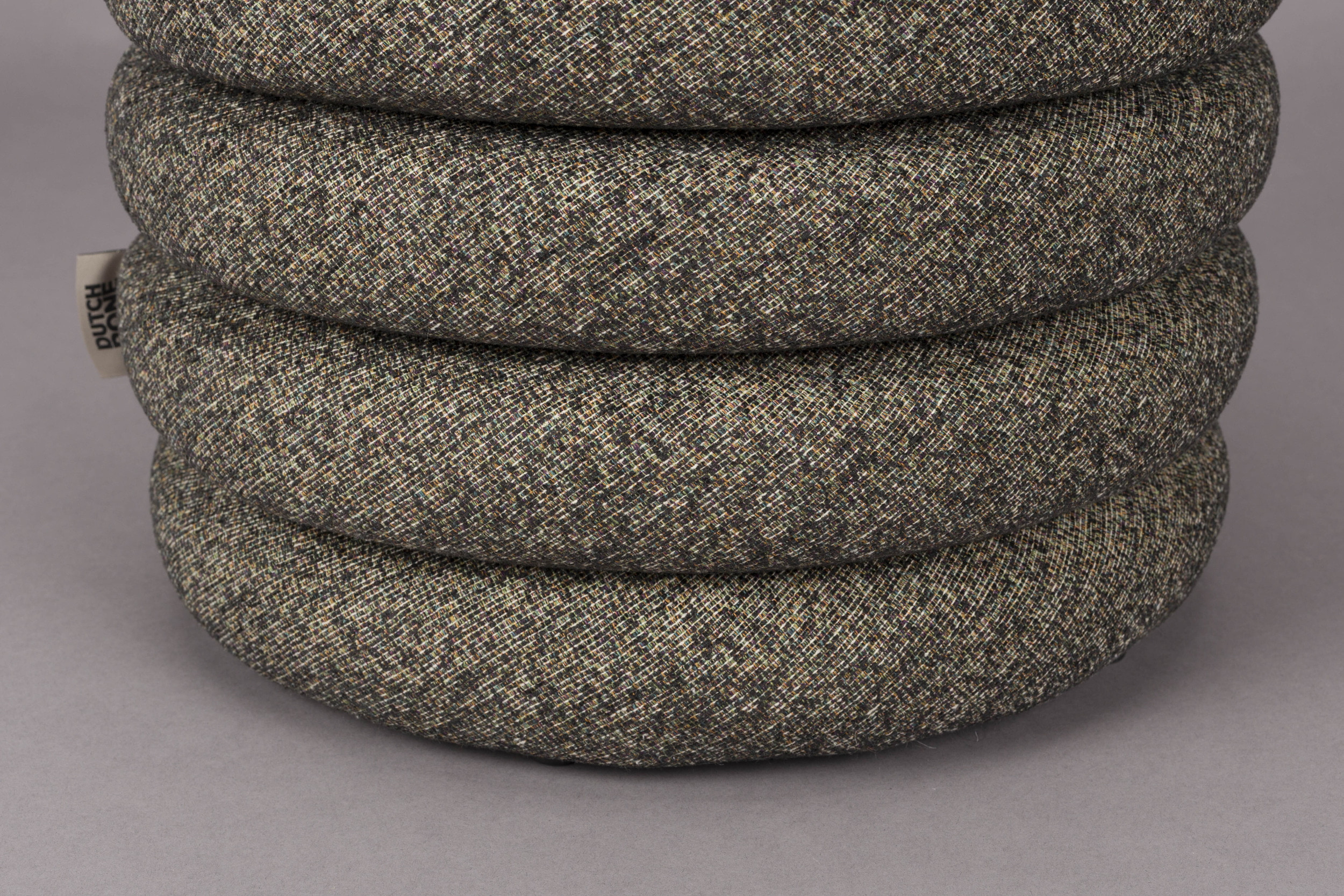 Dutchbone Poef 'Fern' Bouclé, kleur Zwart