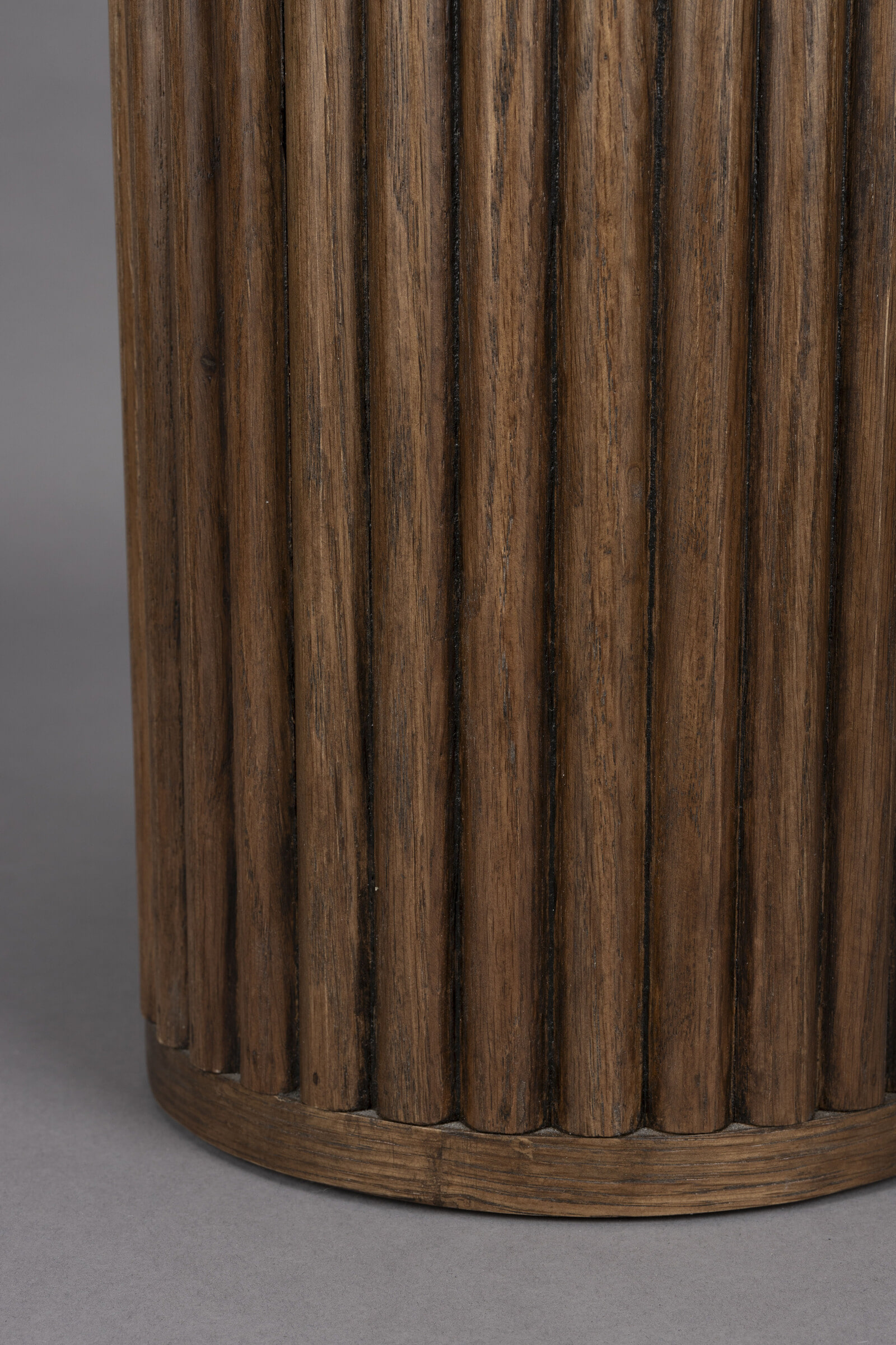 Dutchbone Ronde Bijzettafel 'Arda' Walnoot en travertin, 35cm