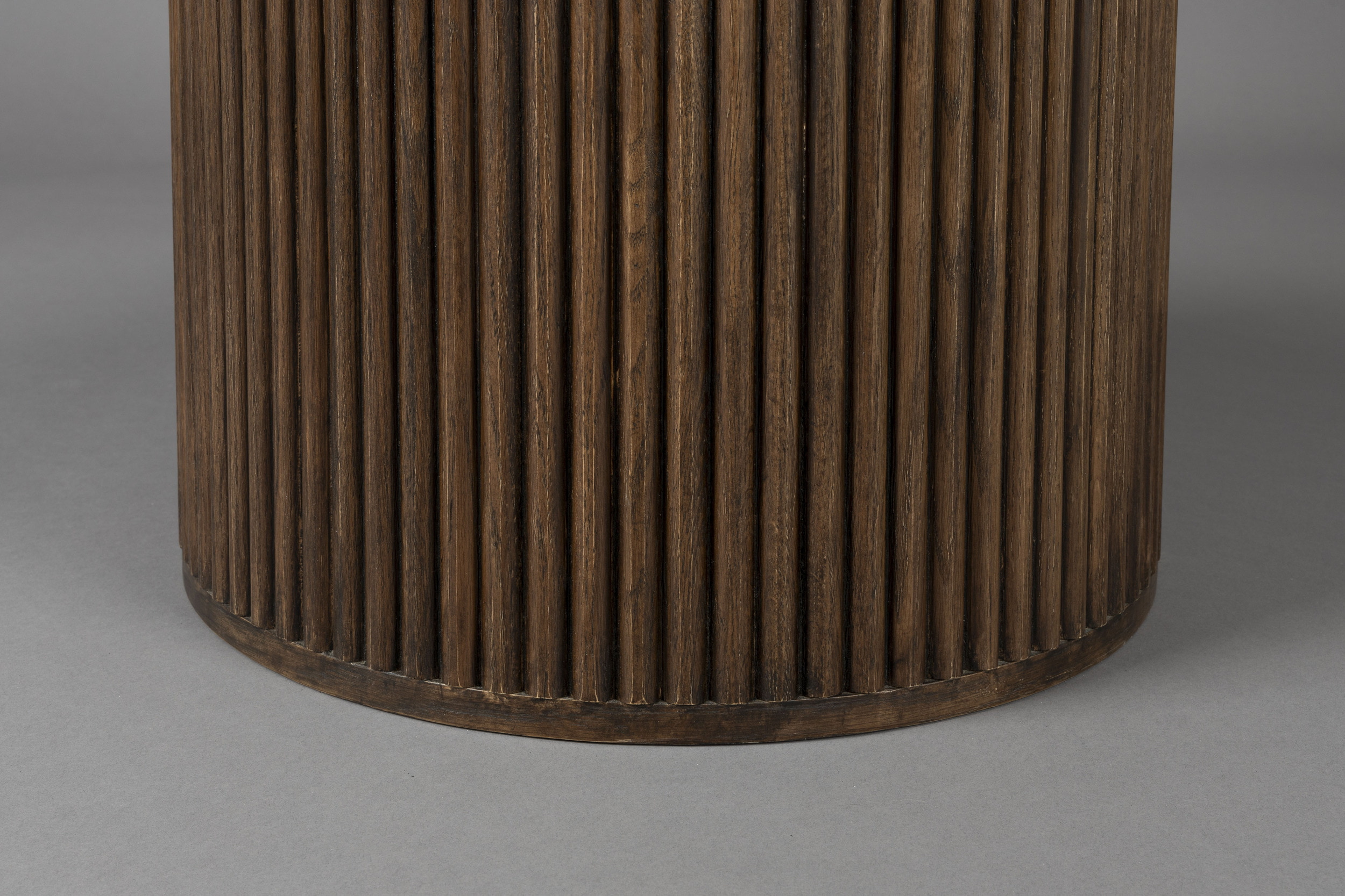 Dutchbone Ronde Eettafel 'Arda' Walnoot en travertin, 115cm