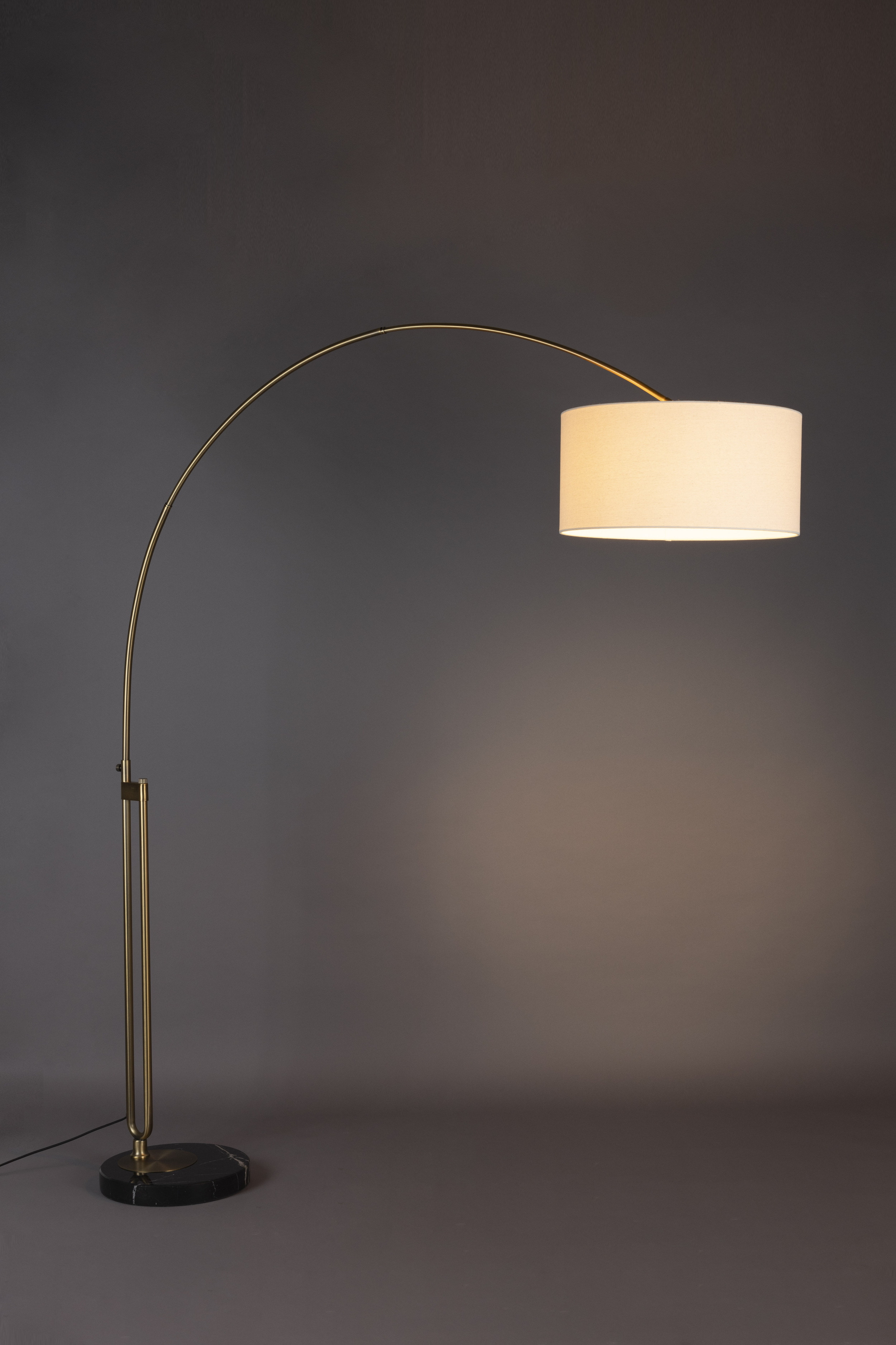Dutchbone Vloerlamp 'Archie' 212cm hoog