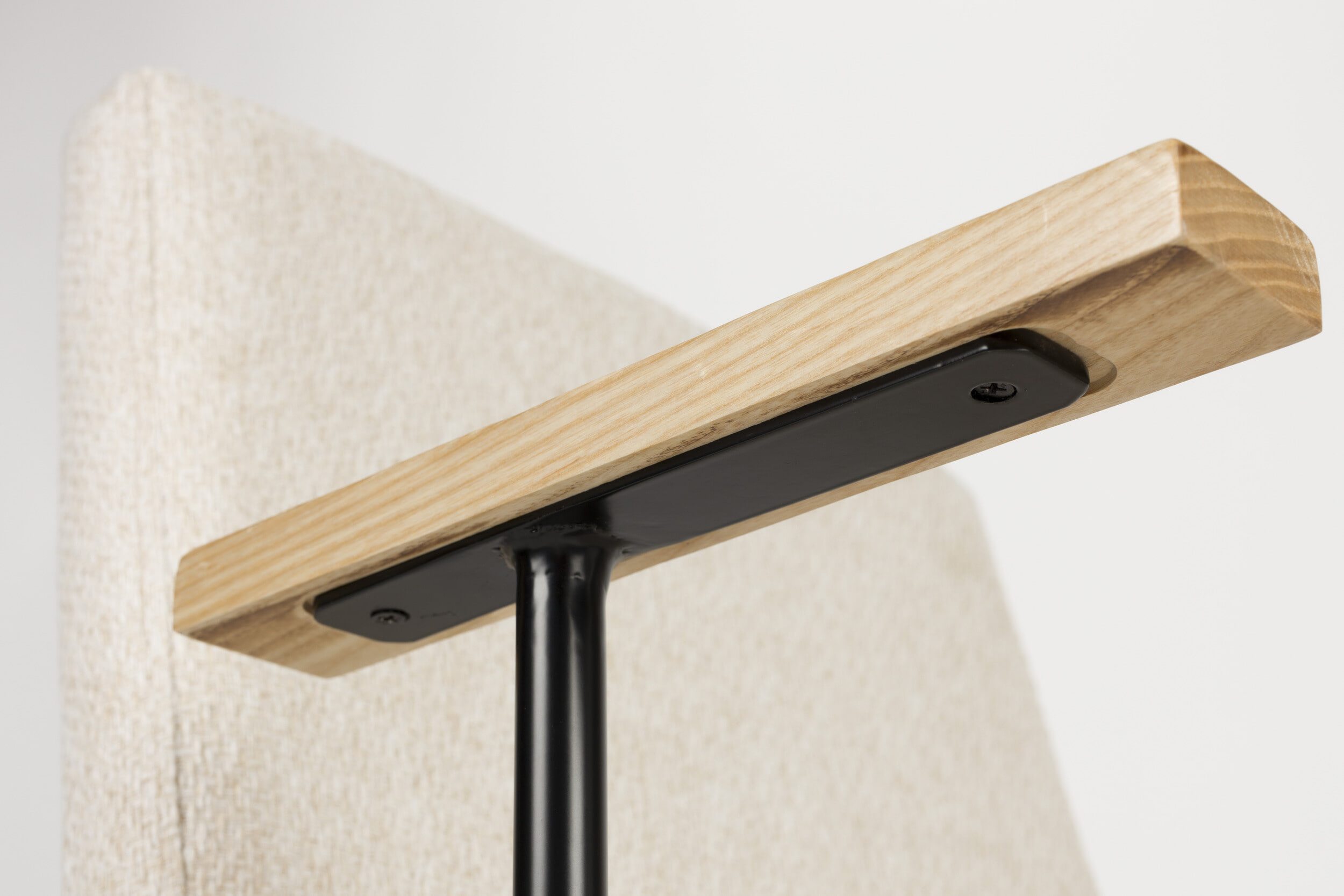 Zuiver Eetkamerstoel 'Fellow' Met armleuning, kleur Off White