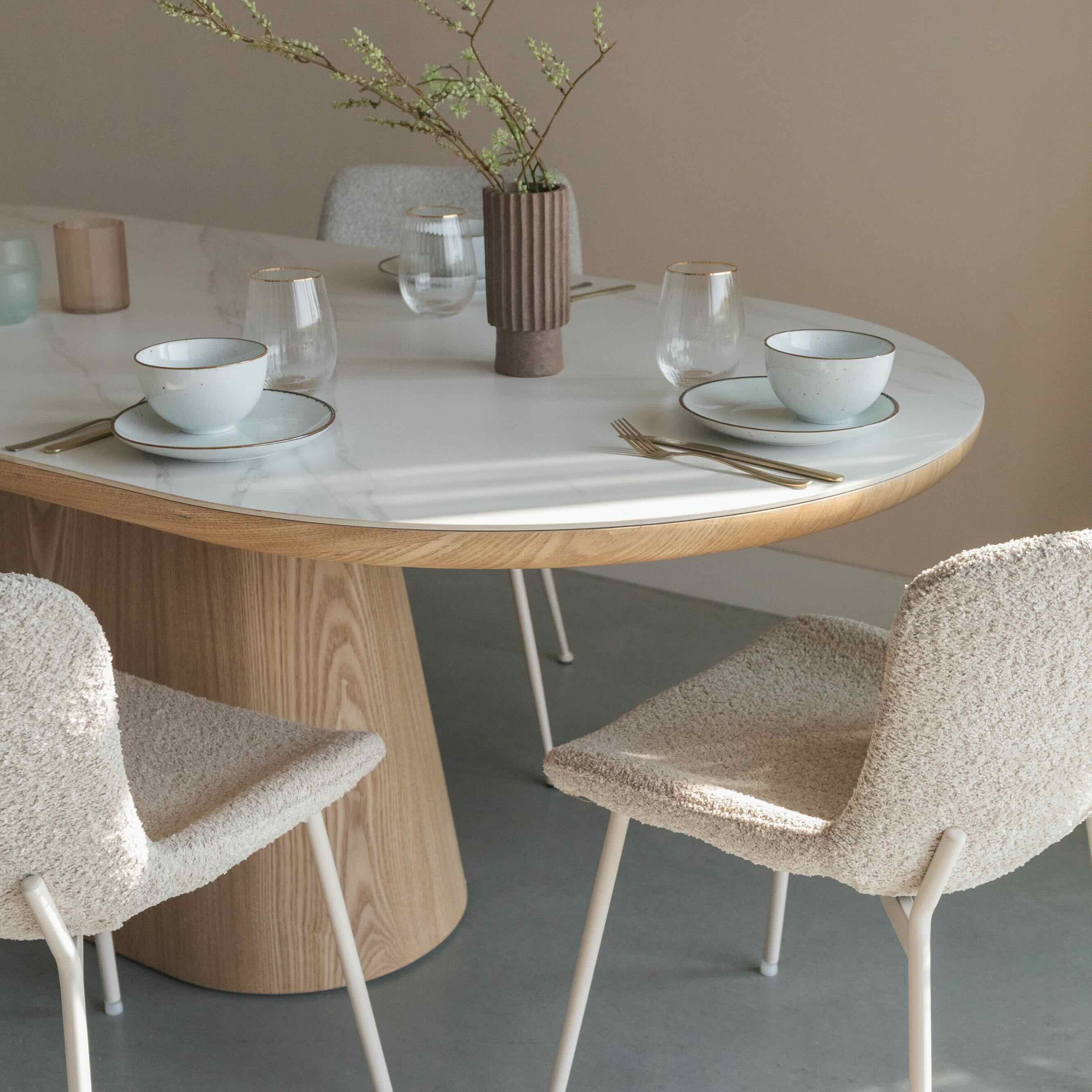 ZILT Ovale Eettafel 'Nathen' Eiken en marmerlook, 200 x 90cm, kleur Naturel