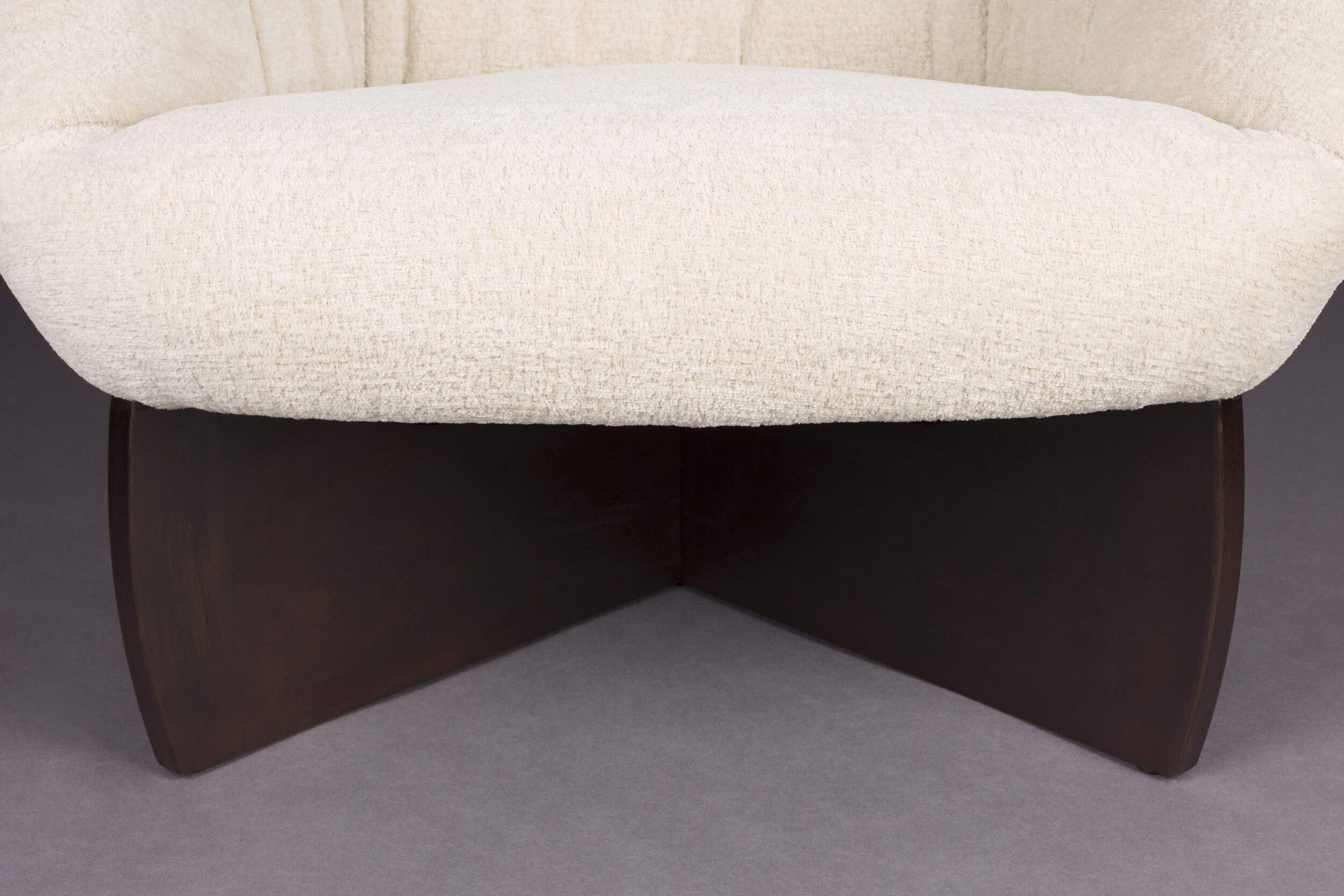 Dutchbone Fauteuil 'Emilius' Bouclé en rubberhout