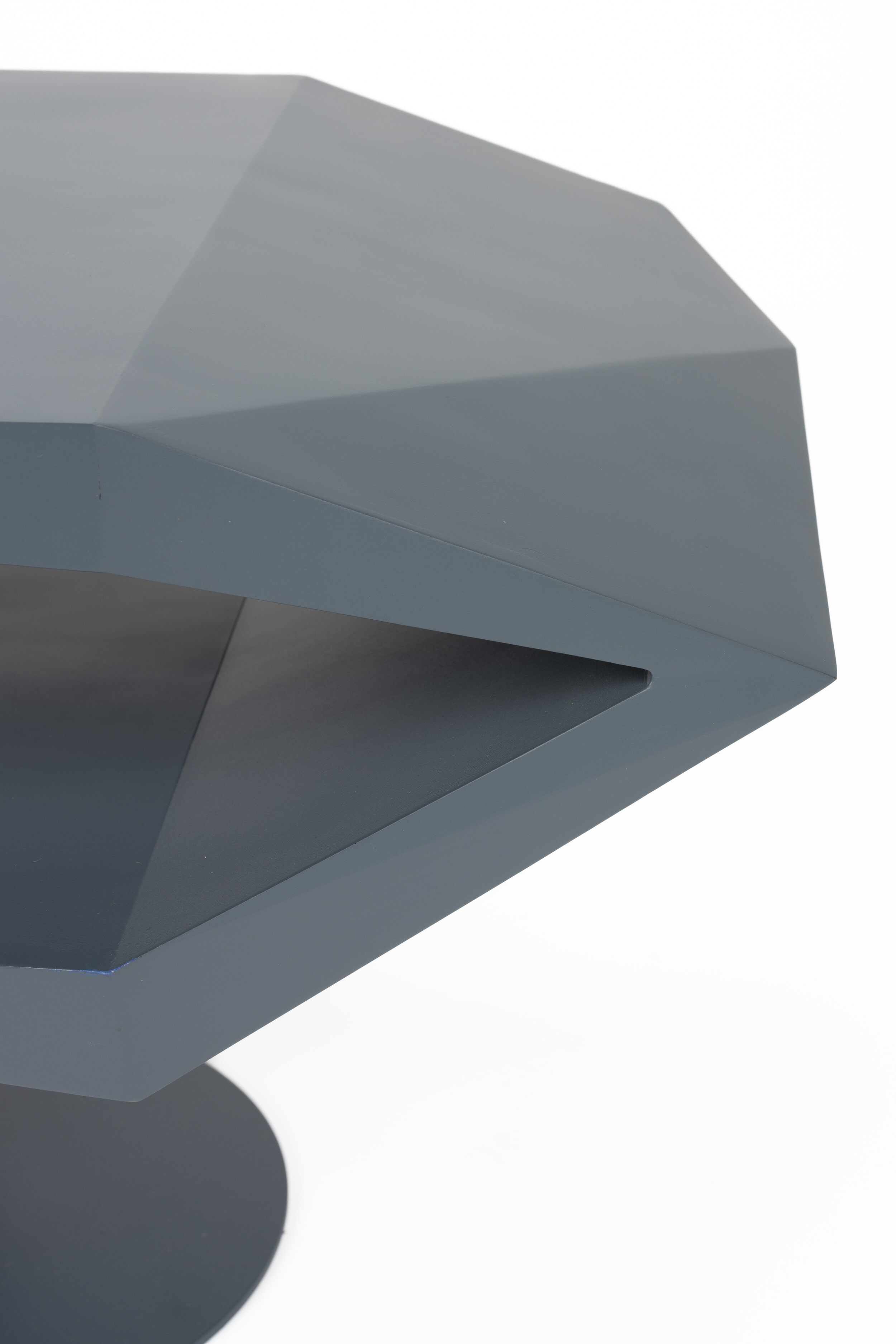 Zuiver Bijzettafel 'North' Resin en staal, 60 x 40cm, kleur Space Black