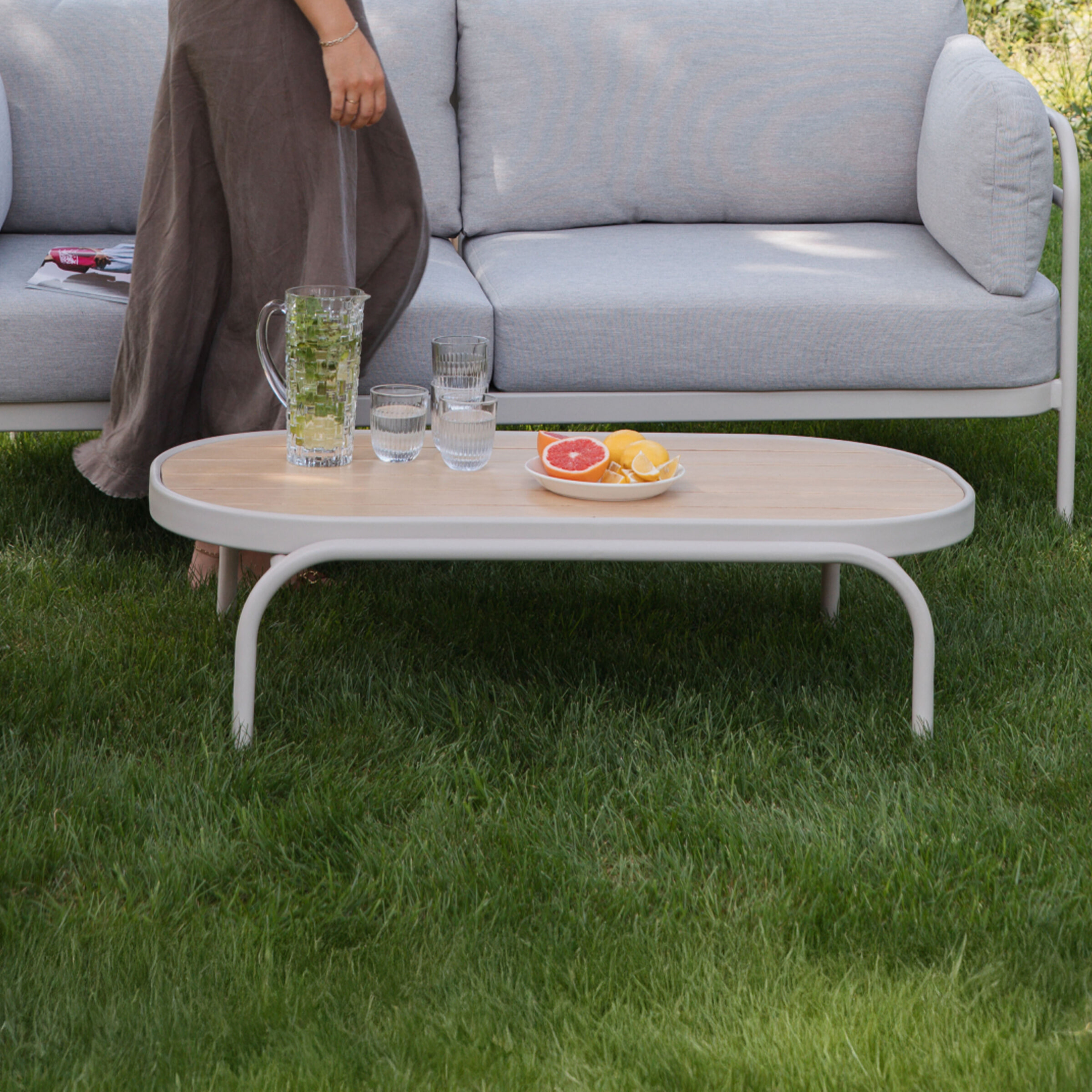 Zuiver Outdoor Ovale Salontafel 'Vista' 110 x 62cm