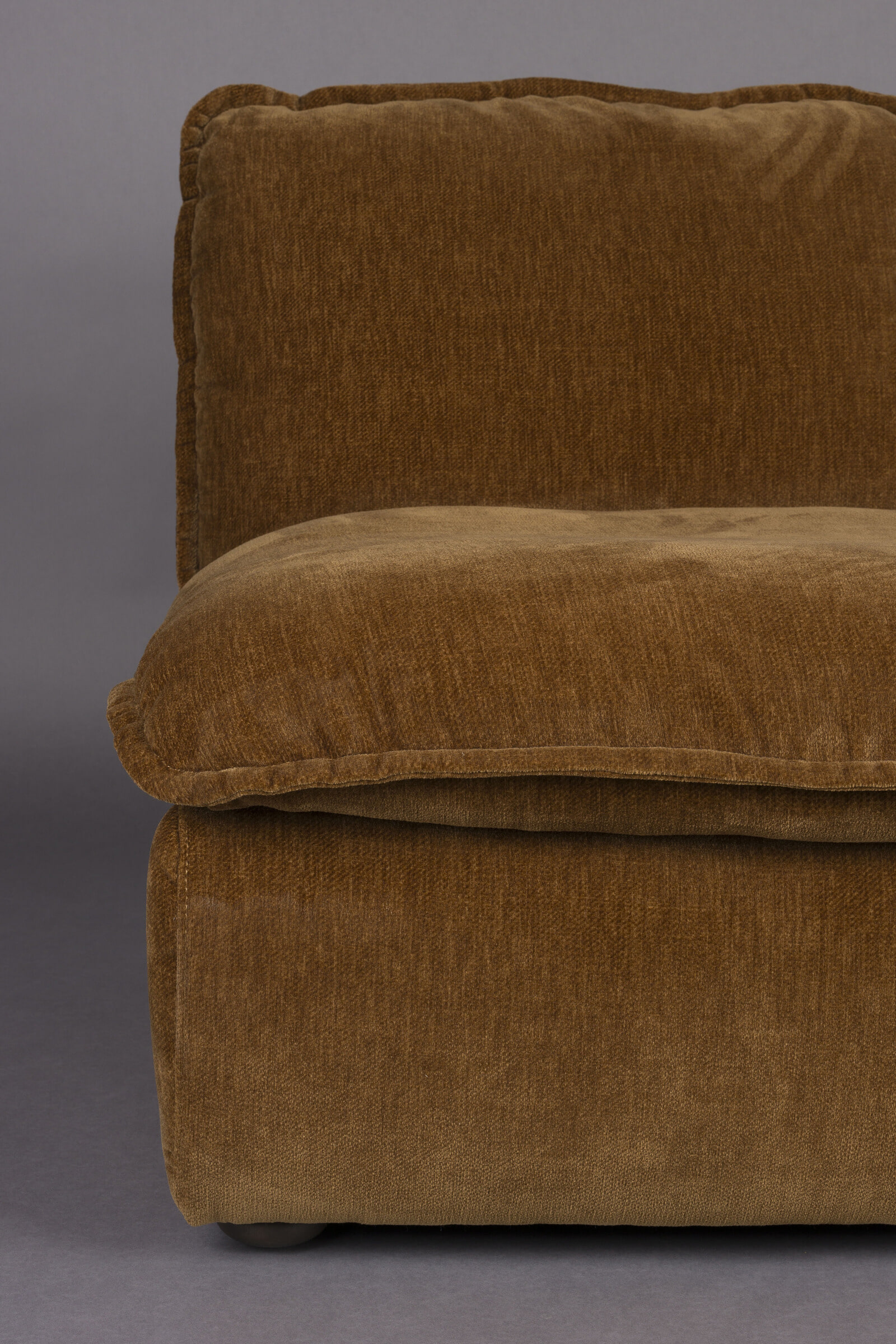 Dutchbone Fauteuil 'Radley' Velvet, kleur Cognac