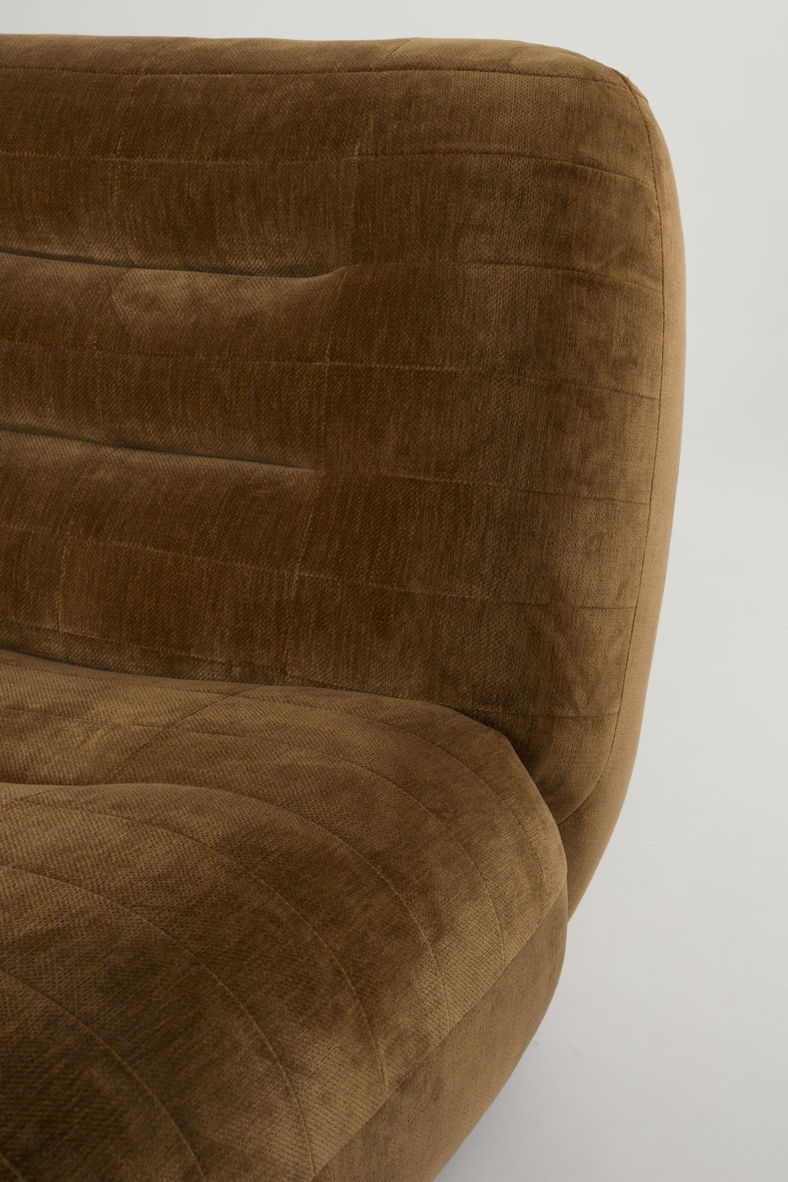 Dutchbone Fauteuil 'Wyatt' Velvet, kleur Cognac