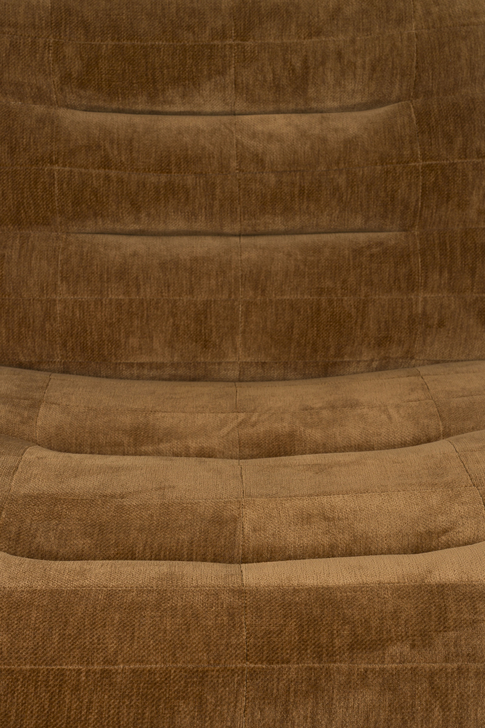 Dutchbone Fauteuil 'Wyatt' Velvet, kleur Cognac