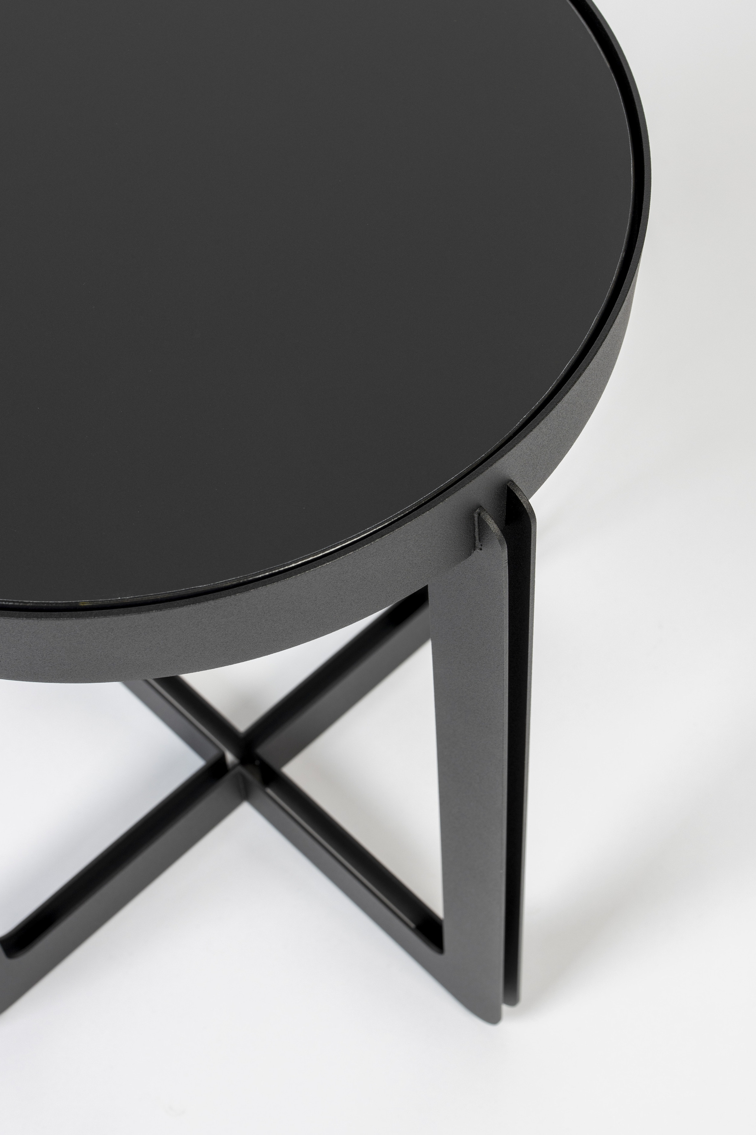 Zuiver Ronde Bijzettafel 'Centre' 43cm, kleur Zwart