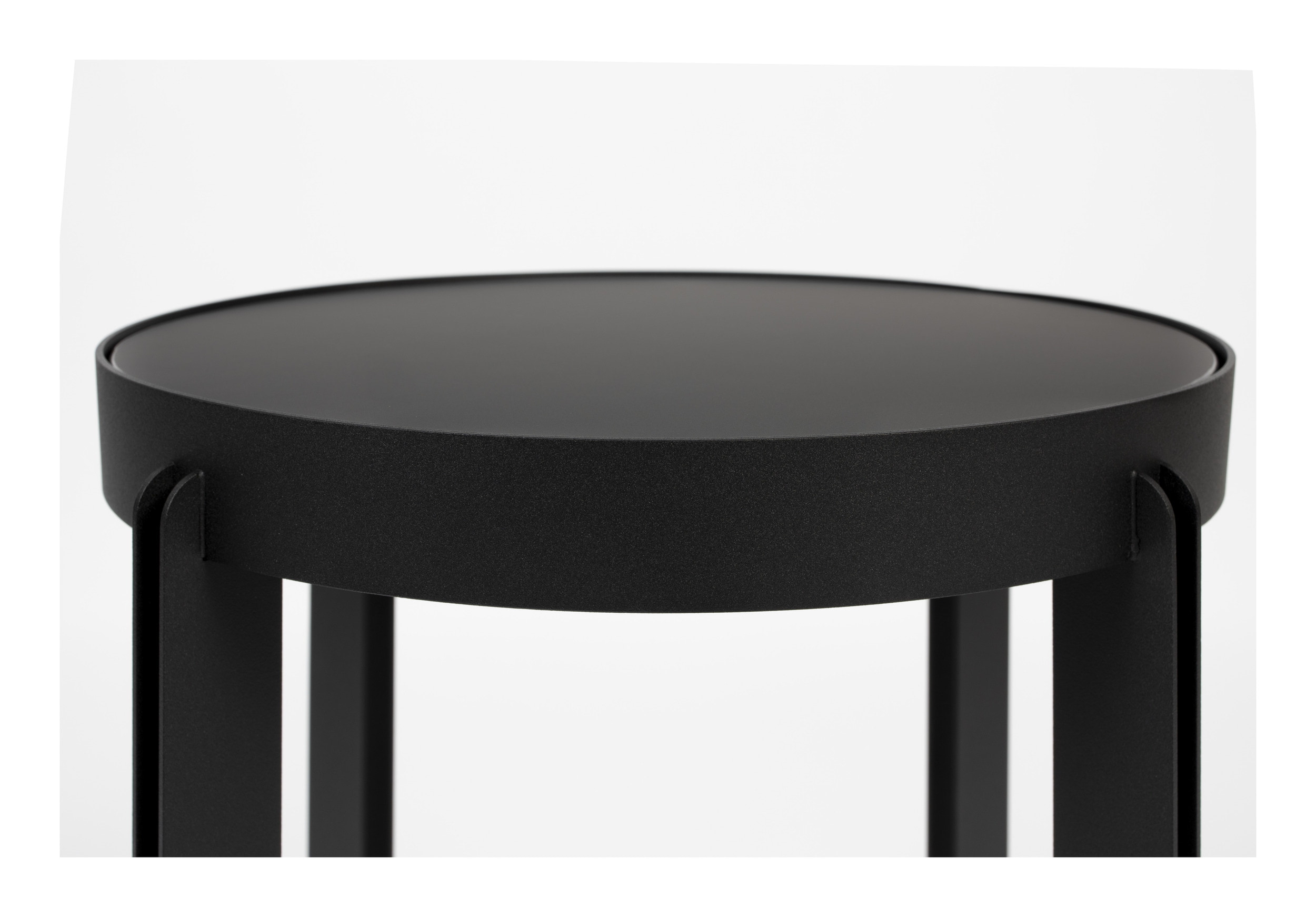 Zuiver Ronde Bijzettafel 'Centre' 43cm, kleur Zwart