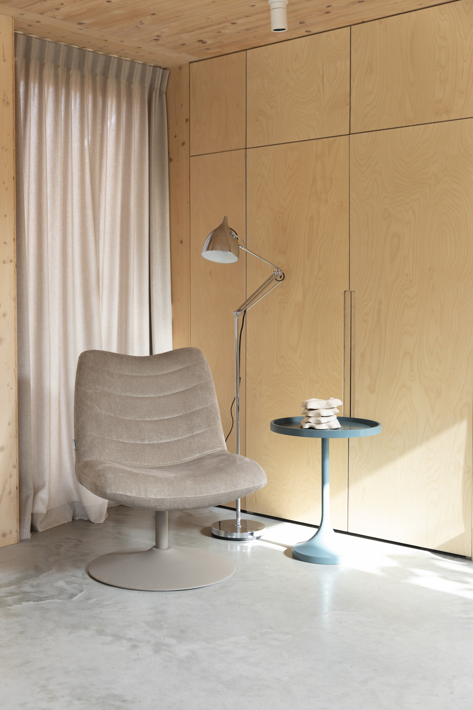 Zuiver Ronde Bijzettafel 'Jason' 46cm, kleur Beige