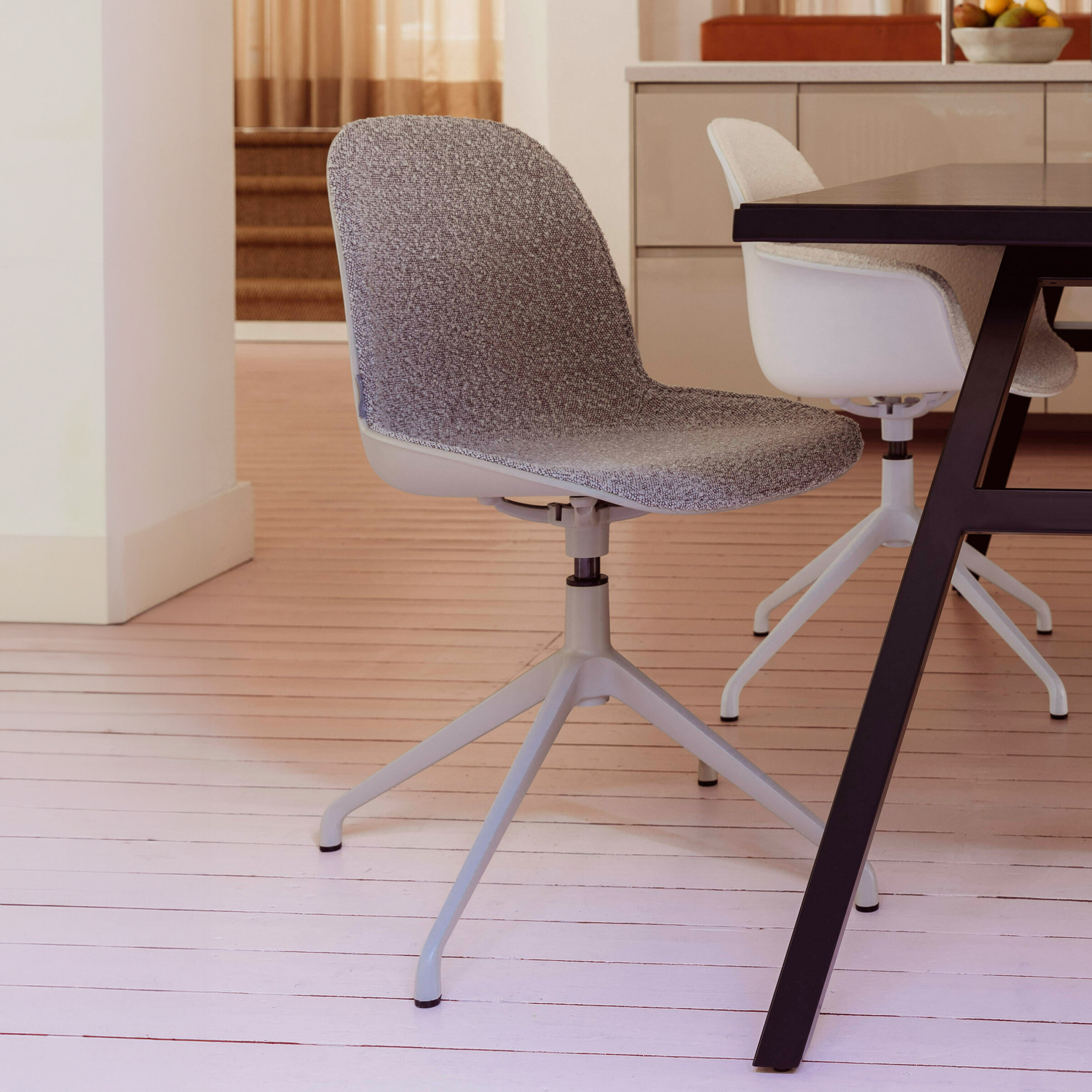 Zuiver Bureaustoel 'Albert Kuip' Bouclé