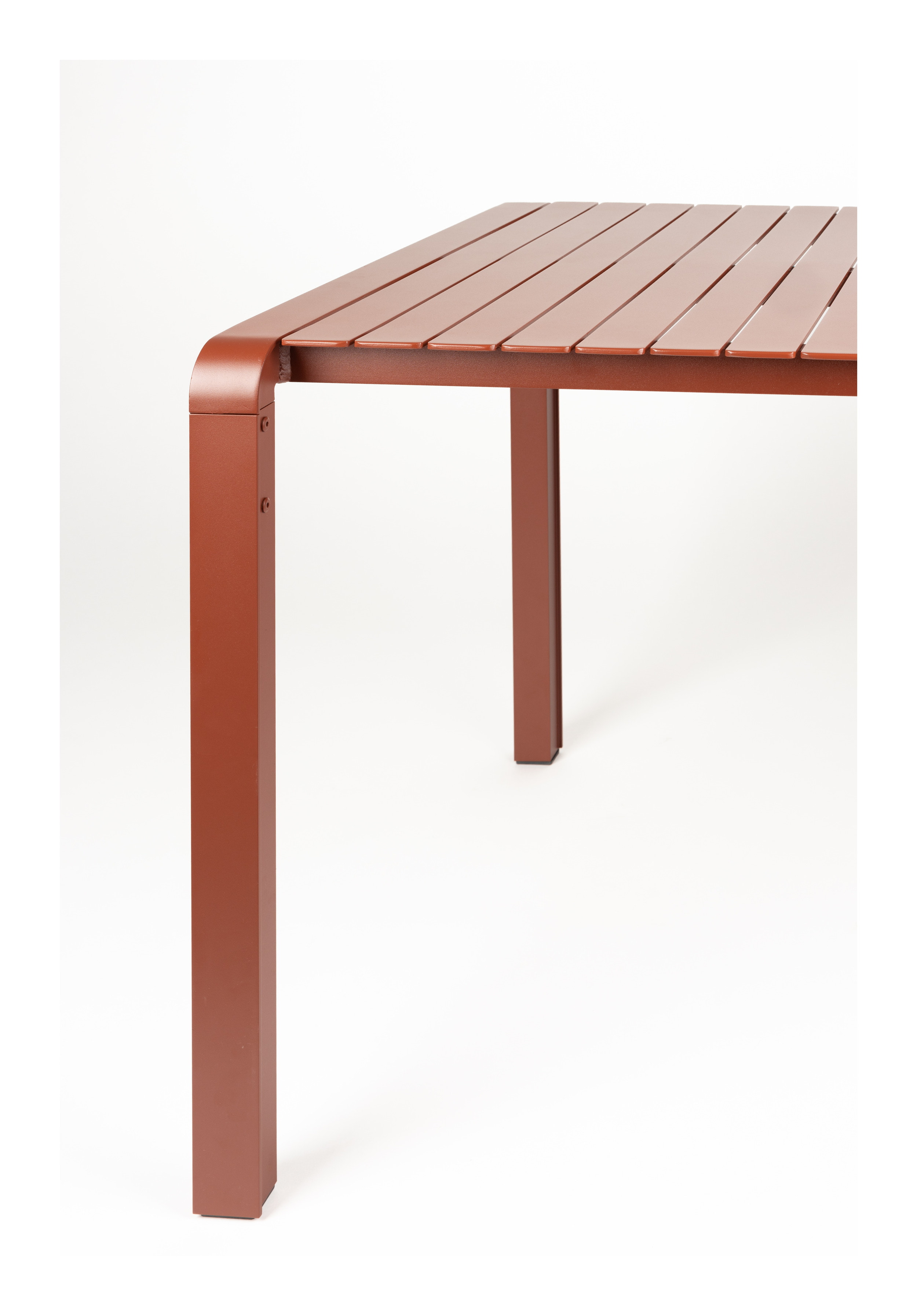 Zuiver Tuintafel 'Vondel' 168 x 87cm, kleur Rood
