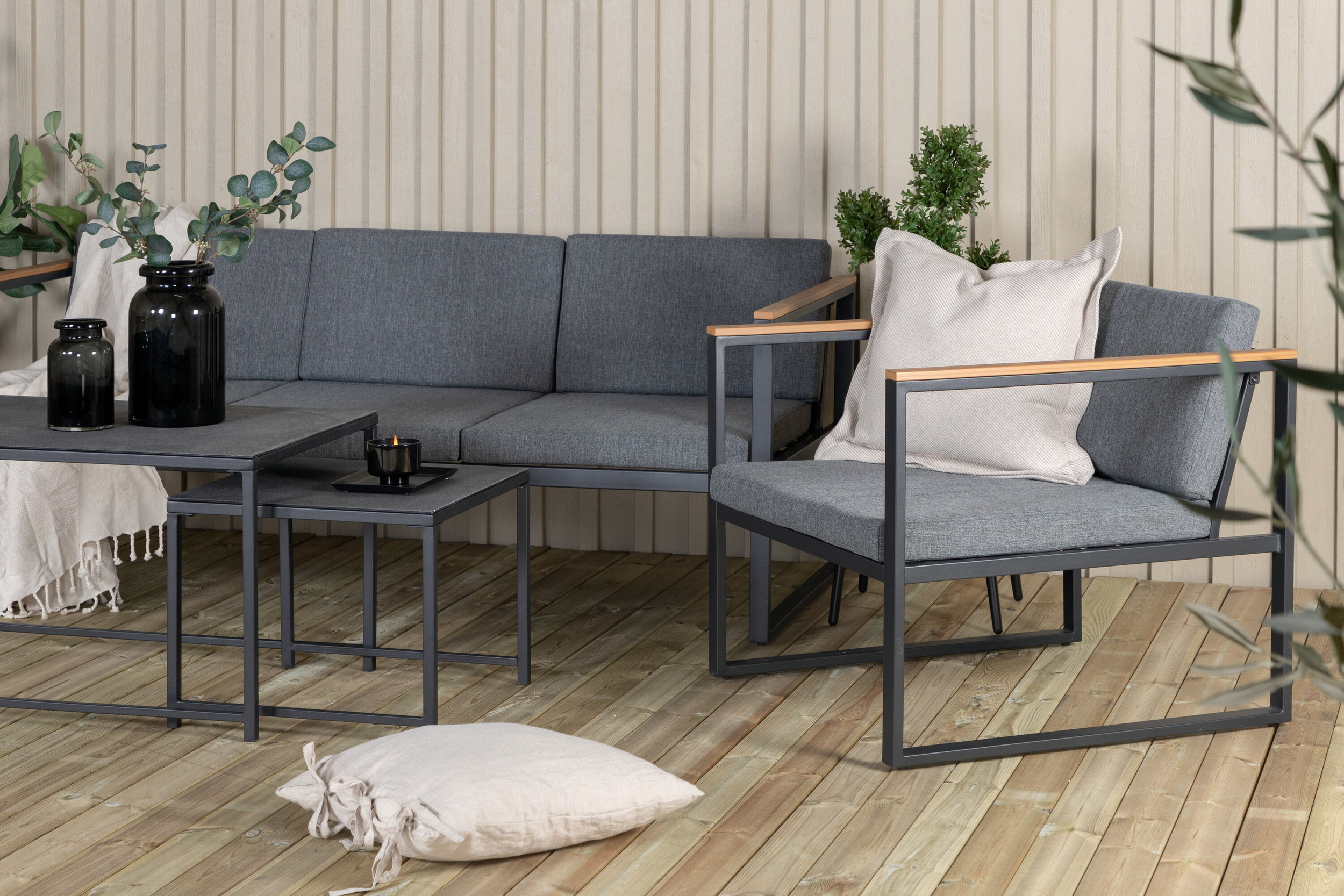 Nohr Loungeset 'Donnesha' Met bank, 2 tafels en 2 fauteuils