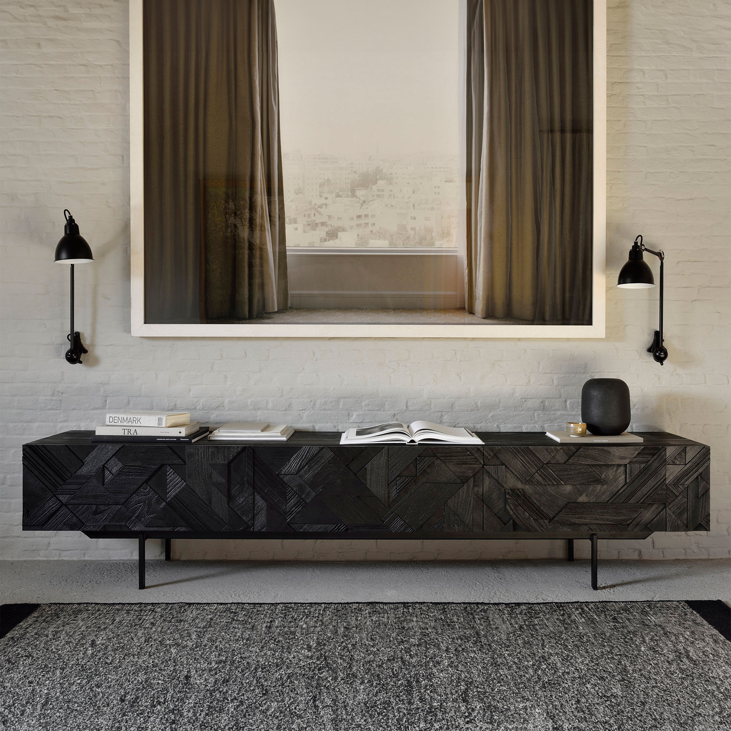 Ethnicraft TV-meubel 'Graphic' Gevernist Teakhout, 240cm