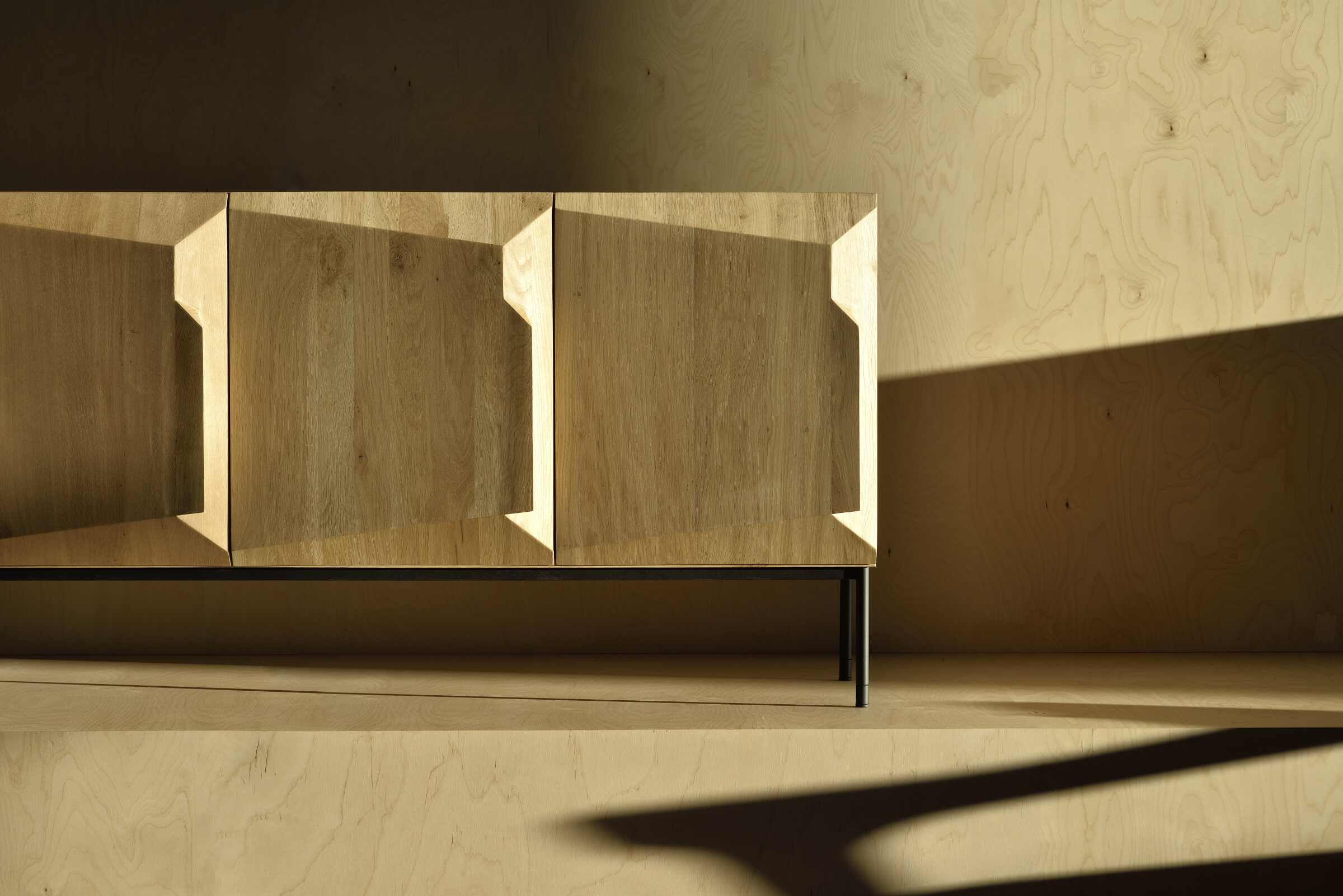 Ethnicraft Dressoir 'Stairs' Gevernist Eikenhout, 150cm