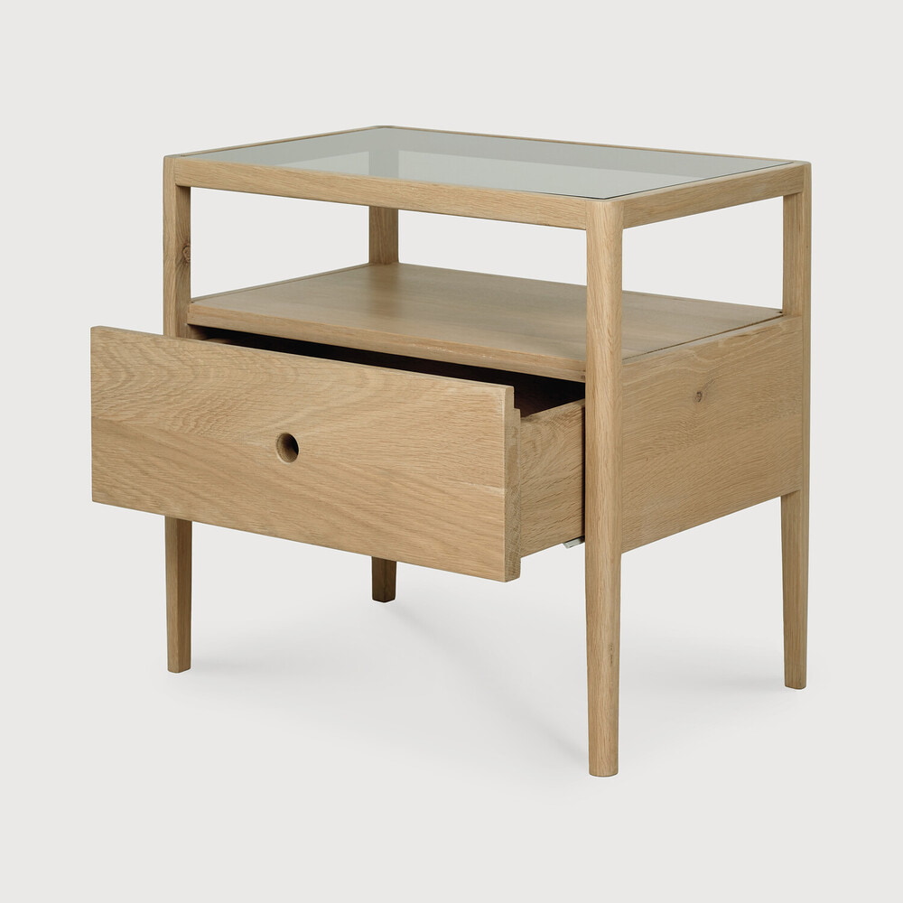 Ethnicraft Nachtkastje 'Spindle' Geolied Eikenhout en glas, kleur Naturel