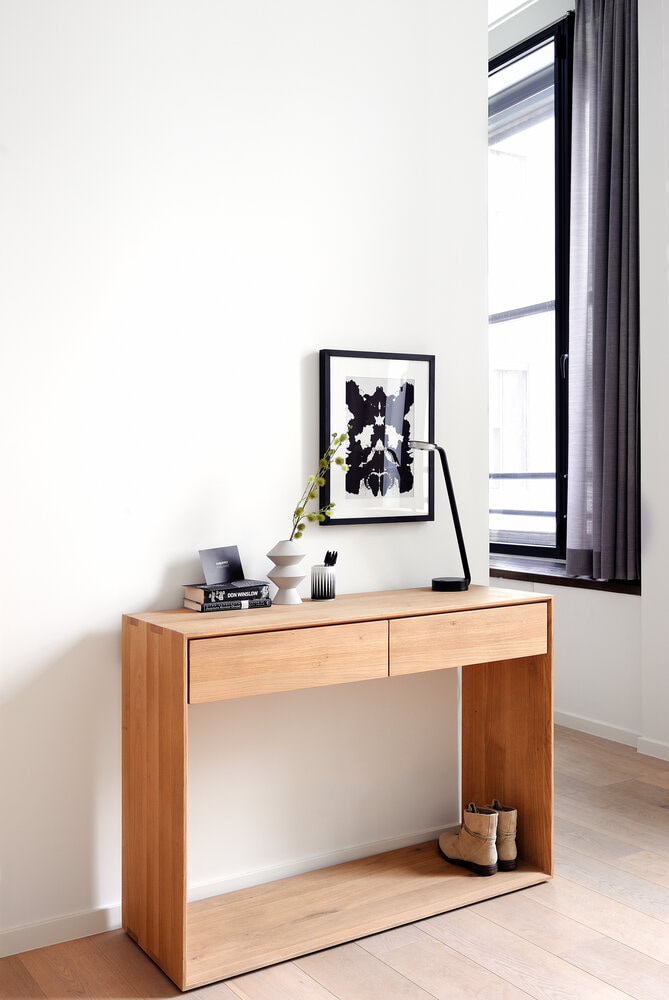 Ethnicraft Sidetable 'Nordic' Geolied Eikenhout, 160cm