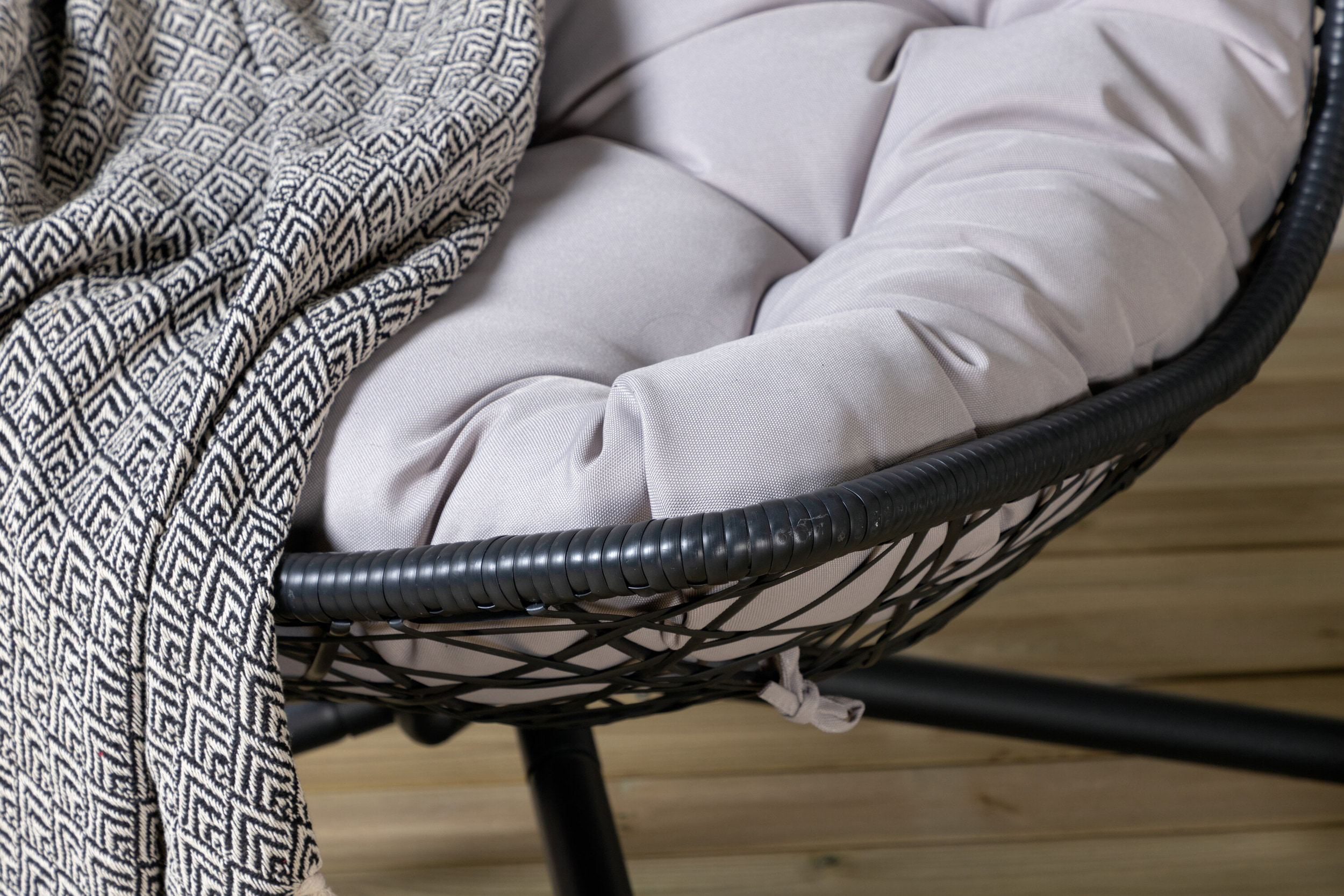 Nohr Hangstoel 'Natausha' Wicker, kleur Zwart