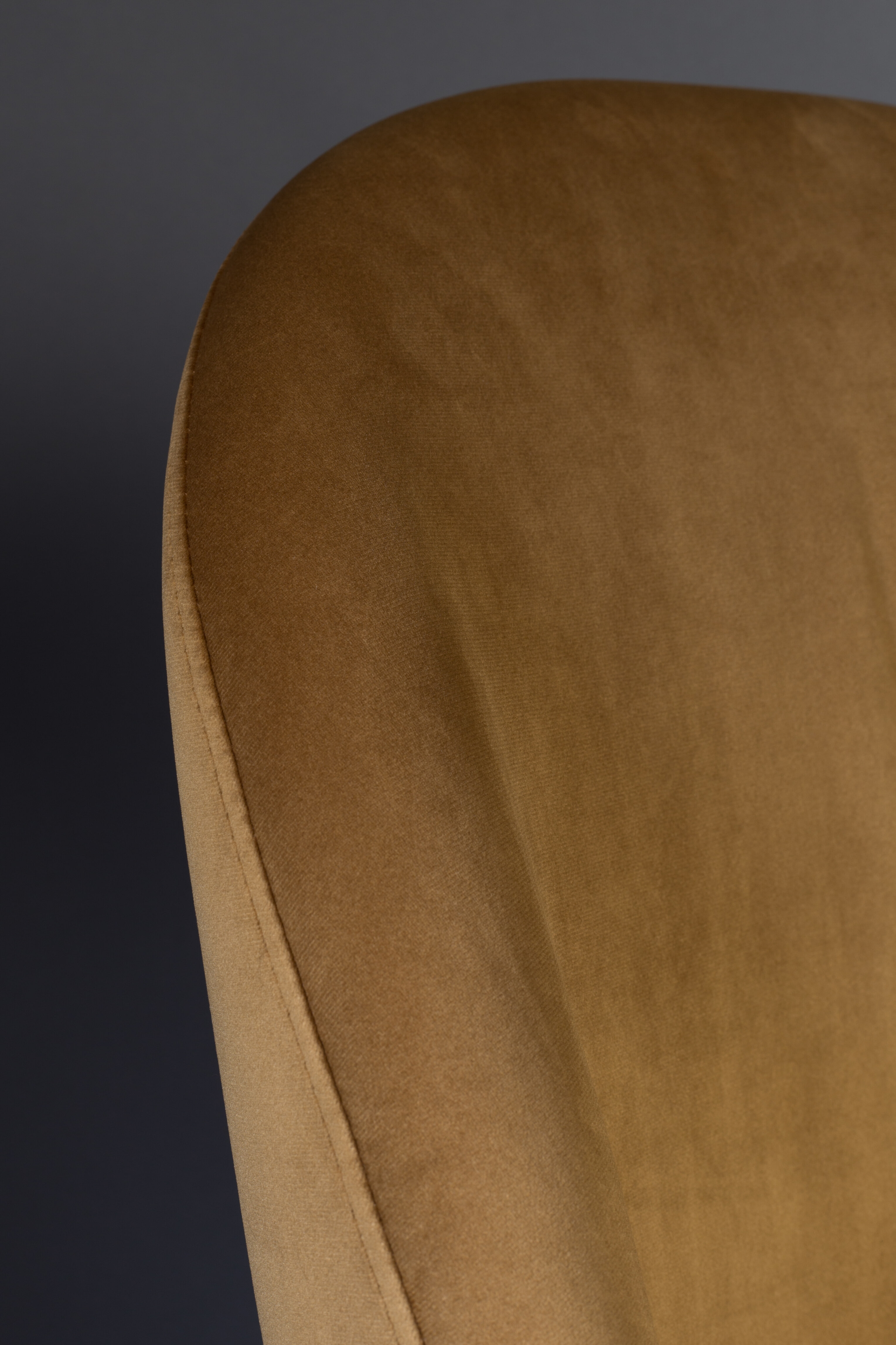 Dutchbone Eetkamerstoel 'Barbara' Velvet, kleur Camel
