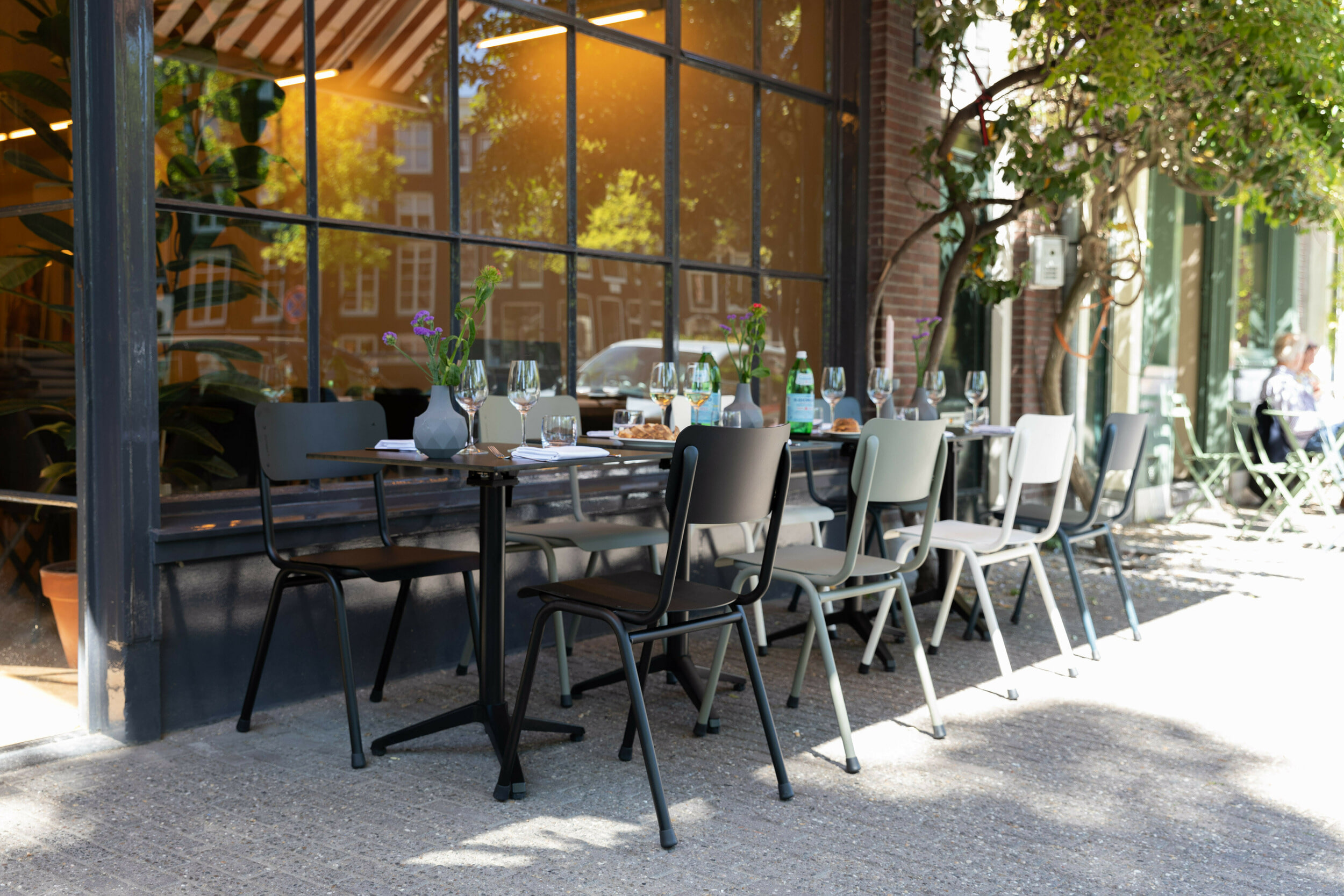 Zuiver Tuinstoel 'Back to School' kleur Zwart