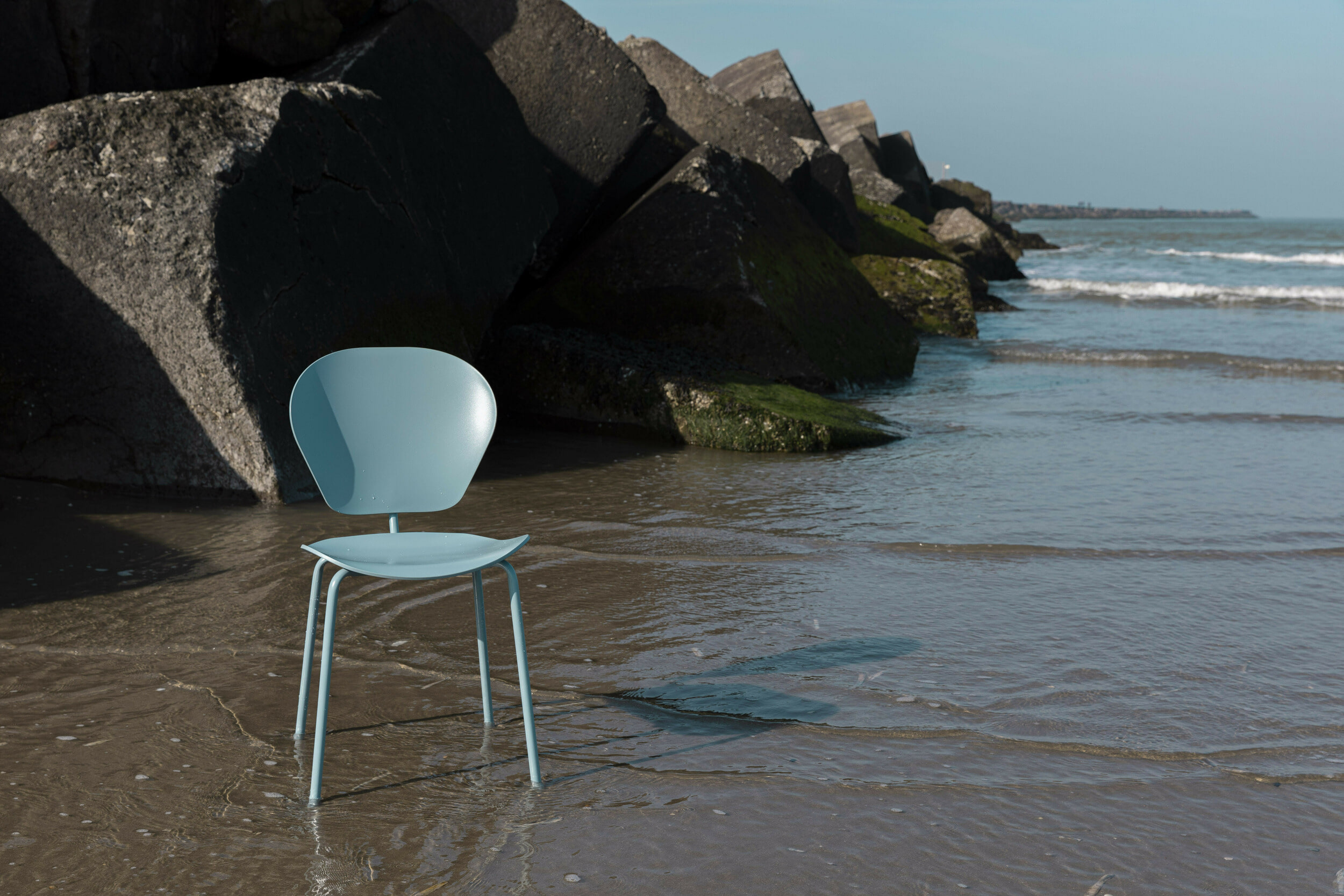 Zuiver Eetkamerstoel 'The Ocean' Gerecycled kunststof, kleur Ocean Blue