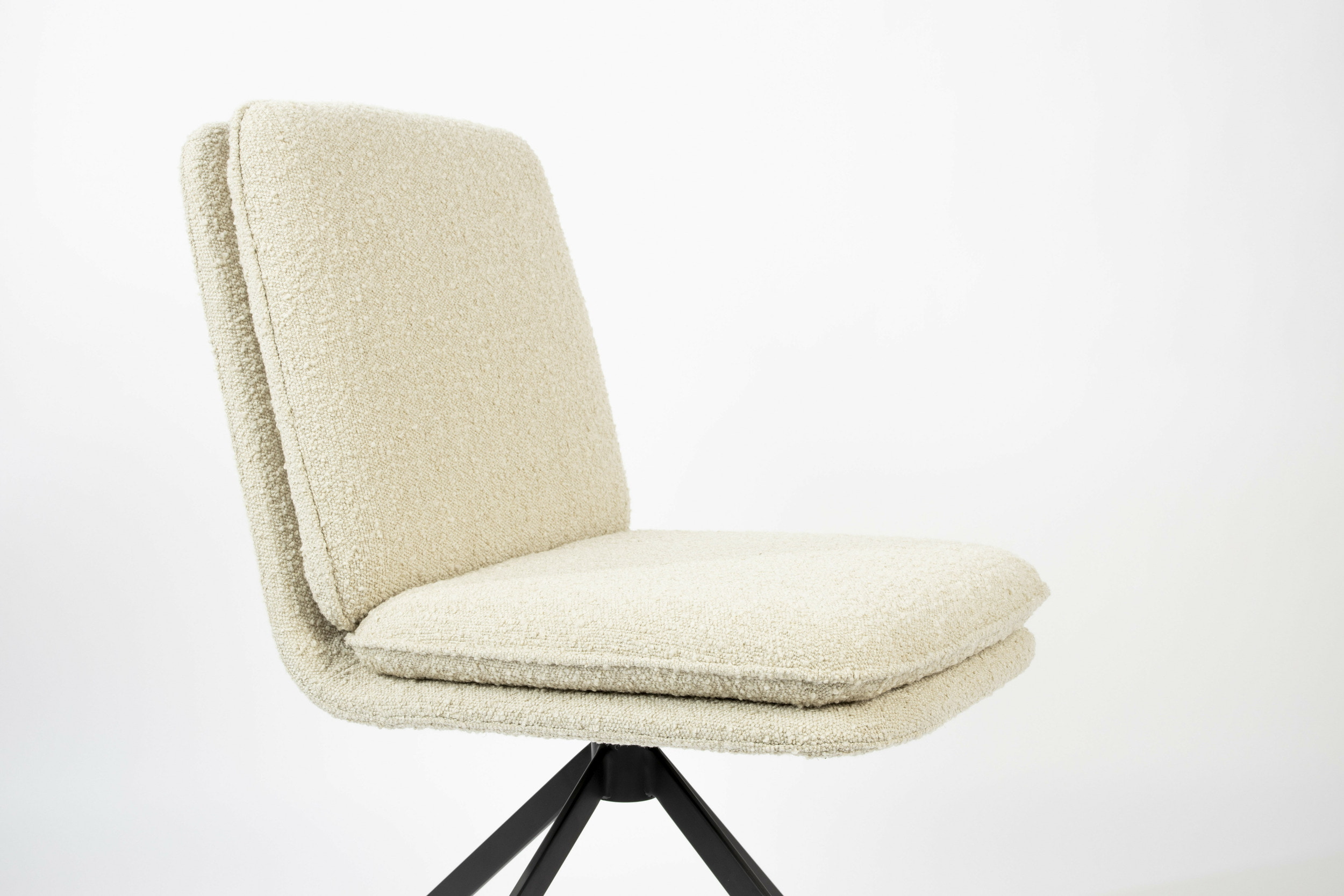 Zuiver Draaibare Eetkamerstoel 'Tyler' Bouclé, kleur Beige