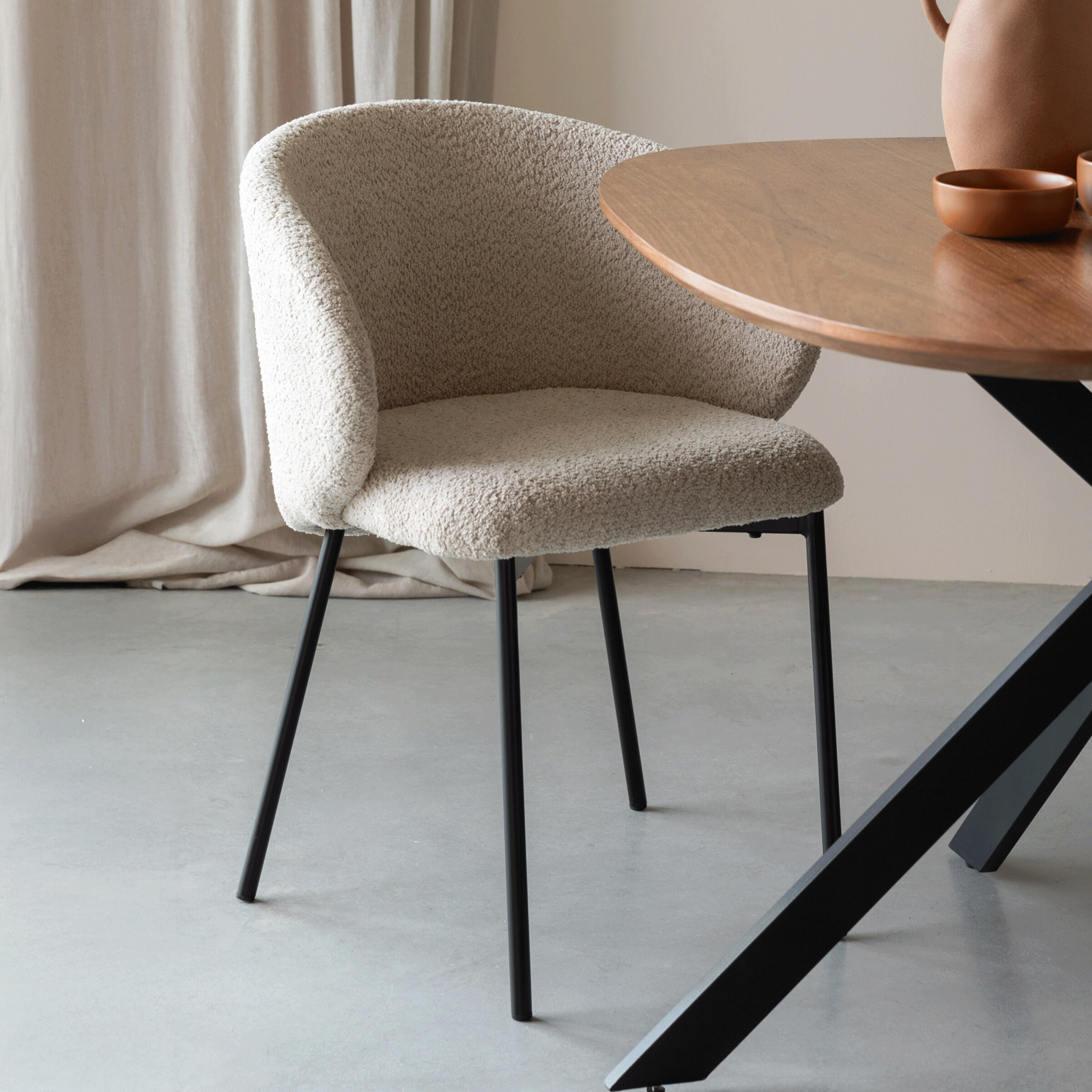 ZILT Eetkamerstoel Dondrea Bouclé - Off White