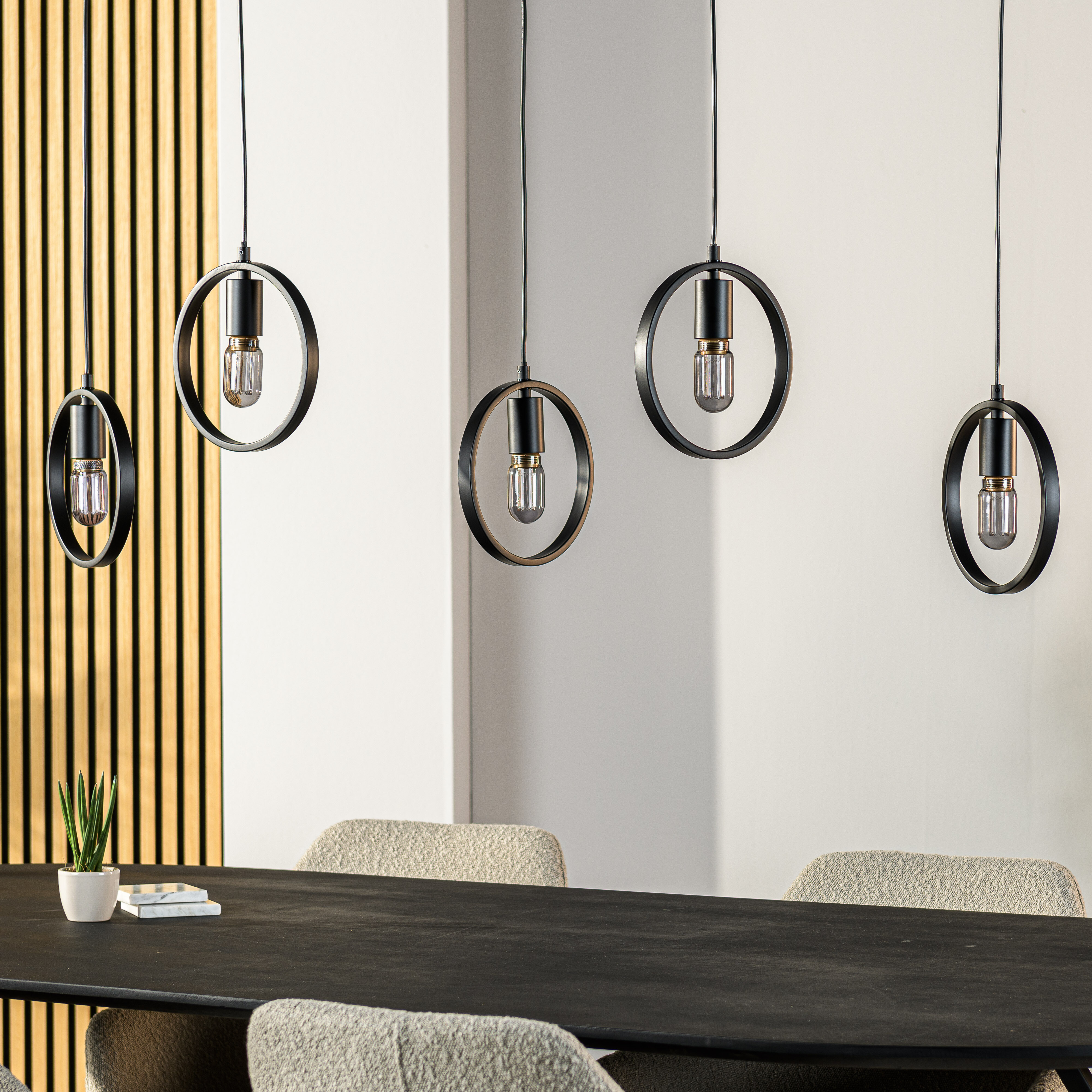 BASE Hanglamp Jadine 5-lamps - Zwart