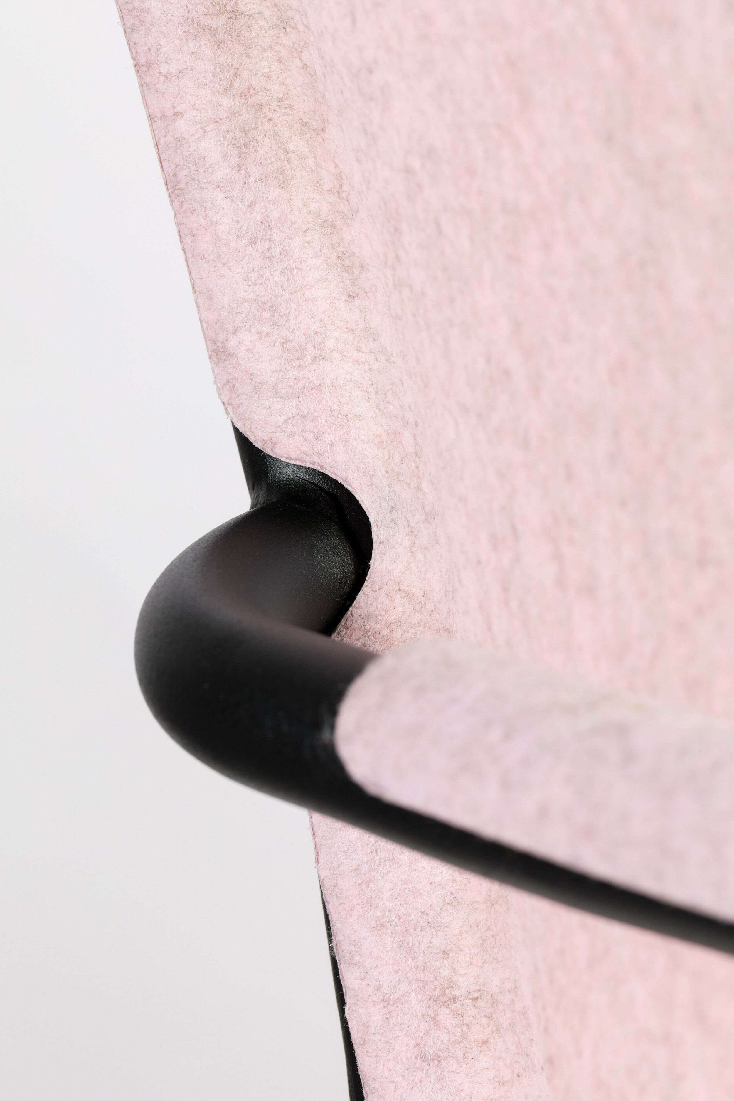Zuiver Eetkamerstoel 'Thirsty' Met armleuning, Gerecycled PET, kleur Roze