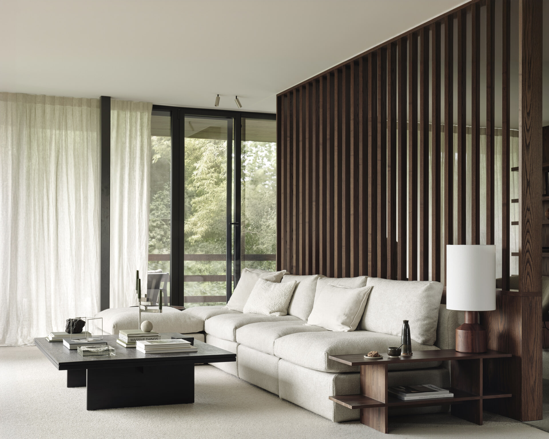 Ethnicraft Bijzettafel 'Kabuki' Gevernist Teakhout, 103 x 30cm, kleur Bruin