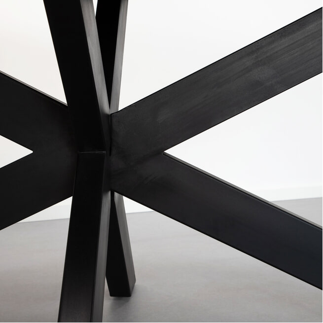 LivingFurn Ovale Eettafel 'Kala Spider' Mangohout en staal, kleur zwart