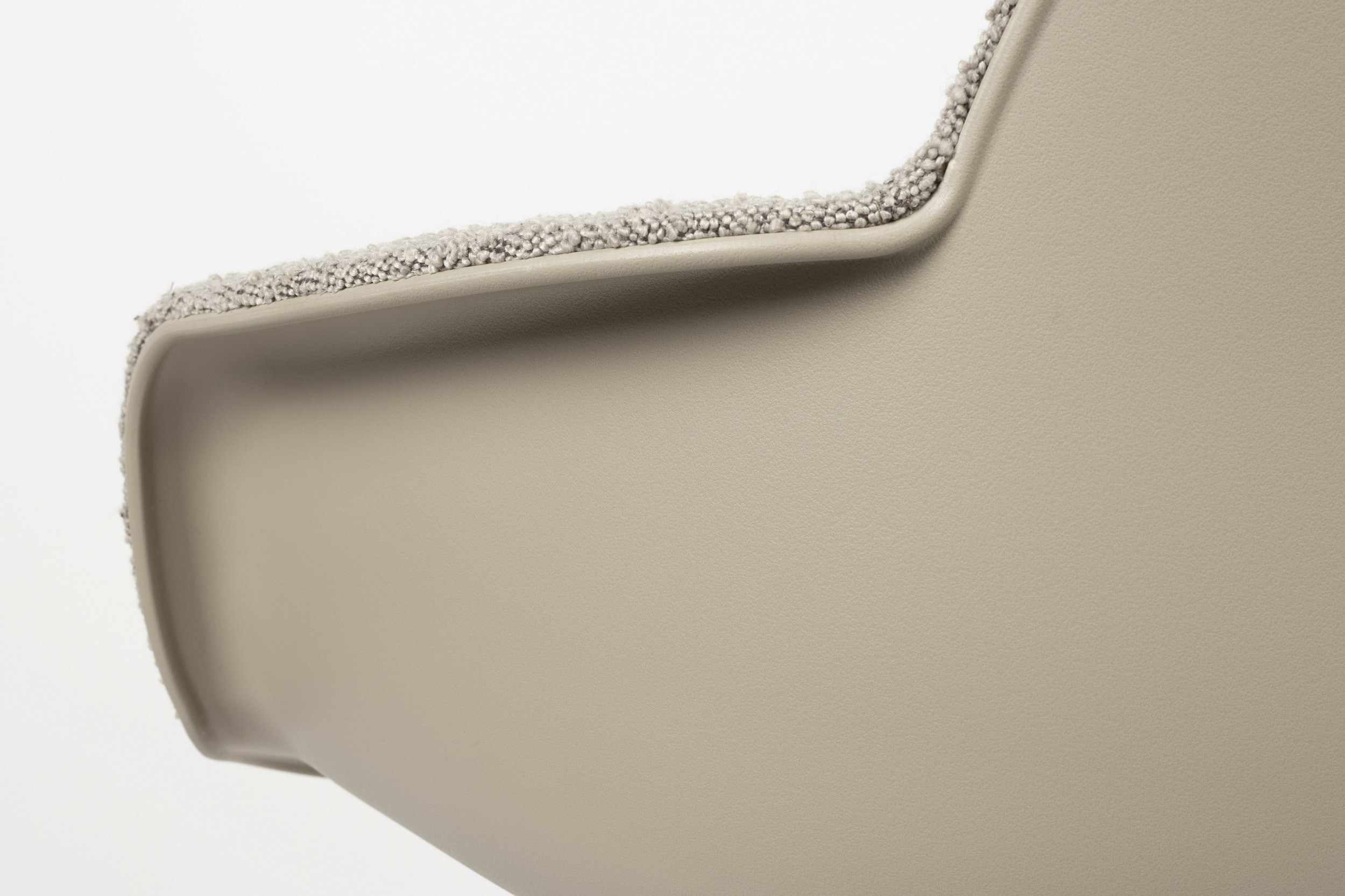 Zuiver Bureaustoel 'Albert Kuip' Met armleuning, Bouclé, kleur Taupe