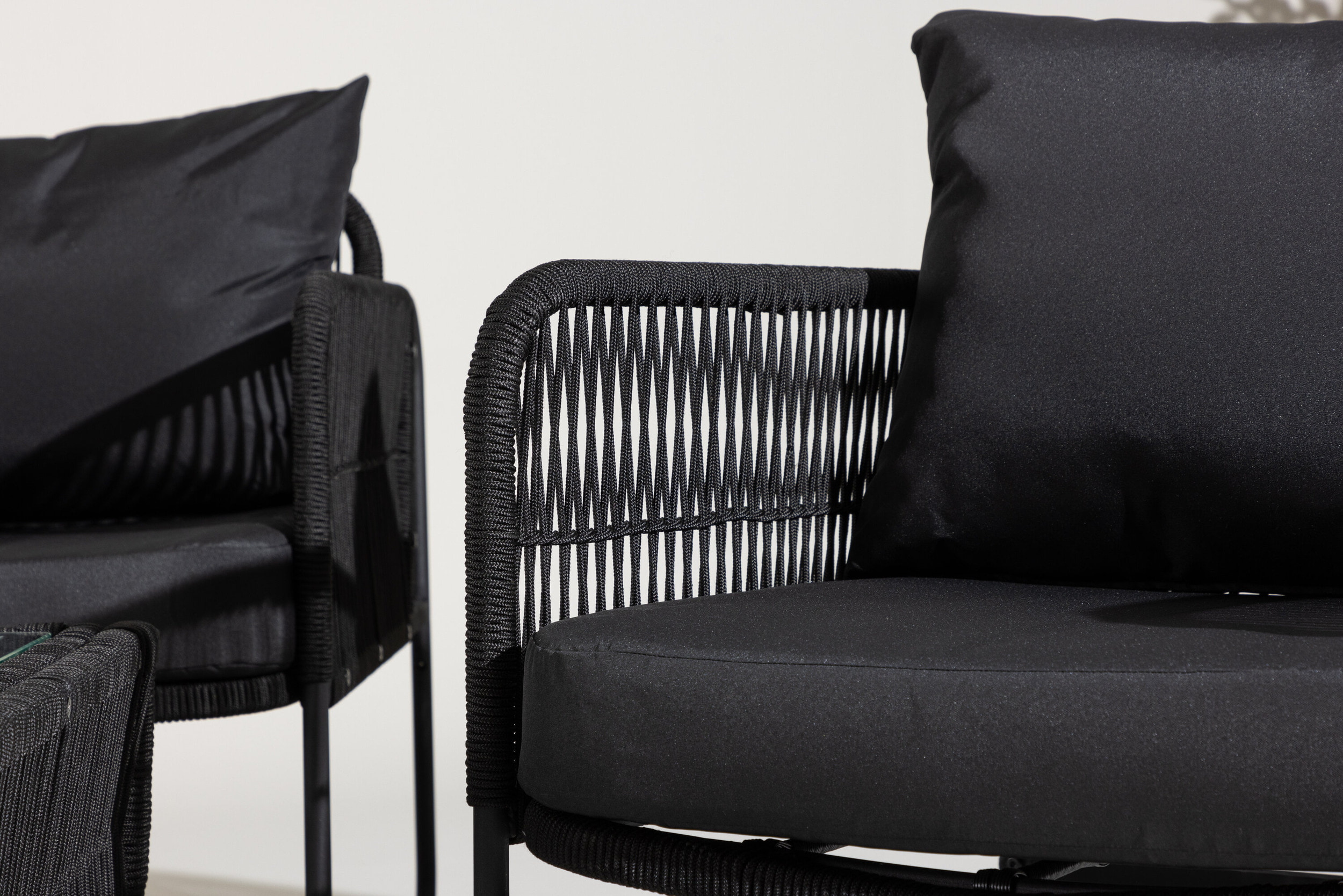 Nohr Loungeset 'Nikia' Met bank, 2 stoelen en tafel, kleur Zwart