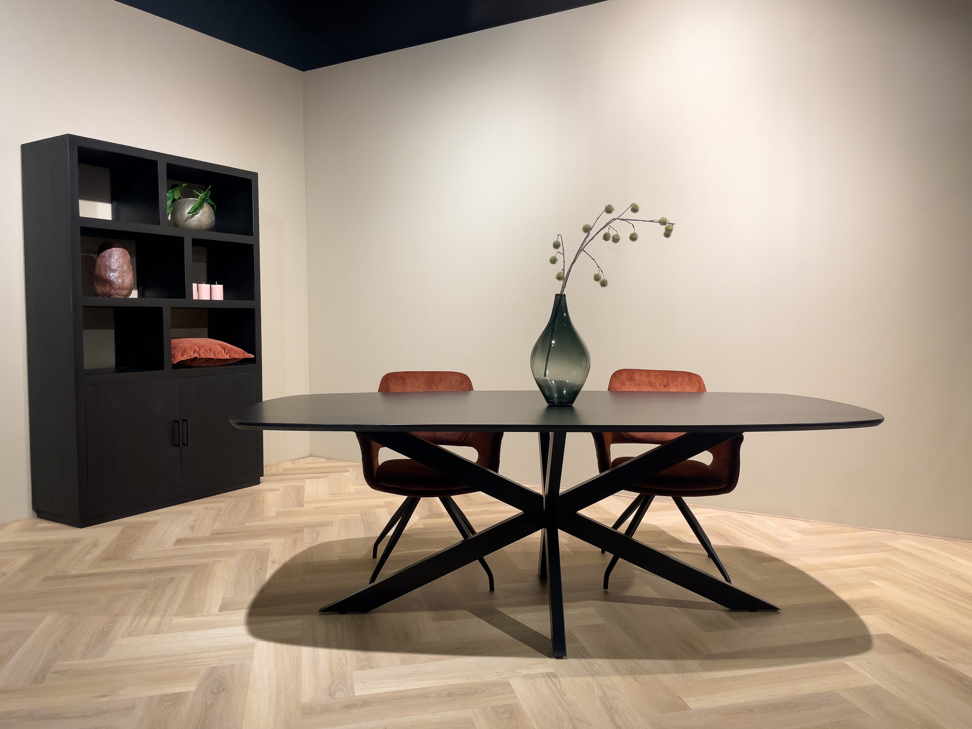 LivingFurn Deens Ovale Eettafel 'Jesper' Mangohout, 210 x 105cm, kleur Zwart