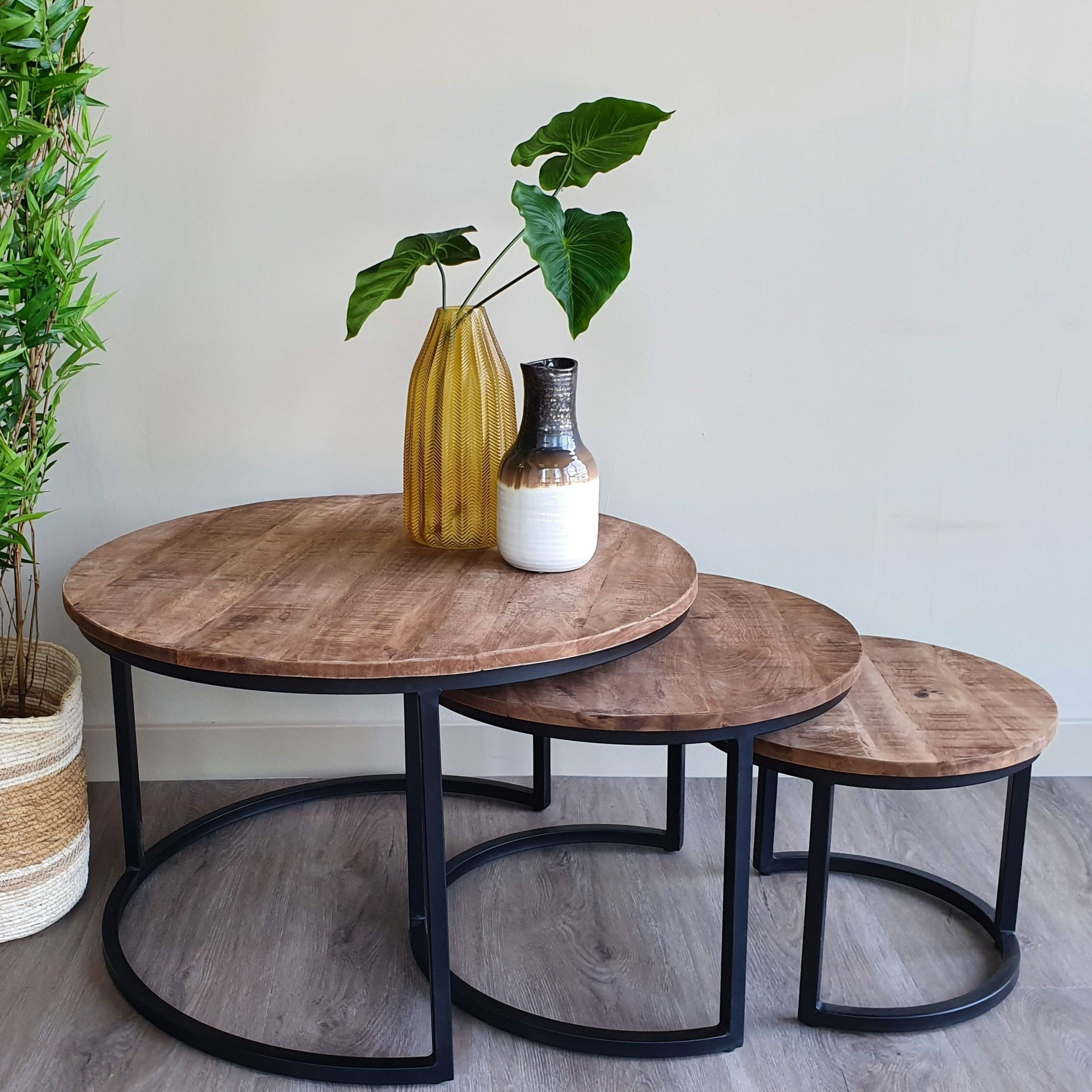 Brix Salontafel 'Jerrel' Set van 3 stuks, Mangohout en staal, kleur Metaal Brix Salontafel 'Jerrel' Set van 3 stuks, Mangohout en staal, kleur Metaal