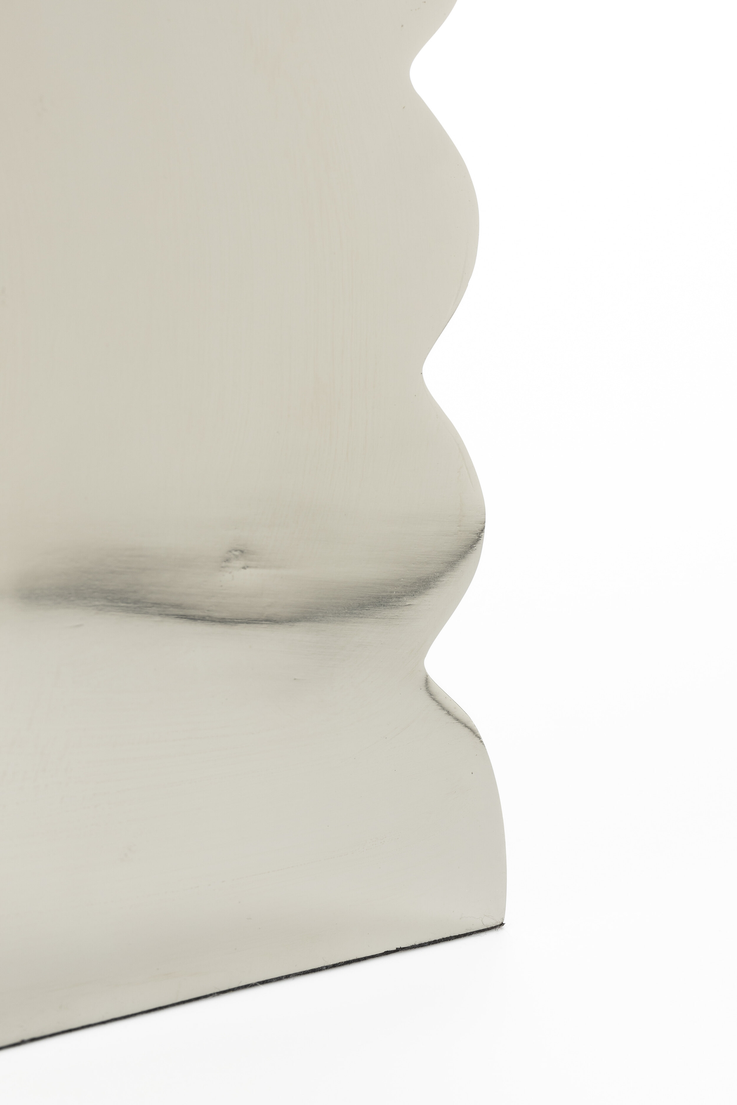 Zuiver Krukje/Bijzettafel 'Curves' 30 x 21cm, kleur Zilver