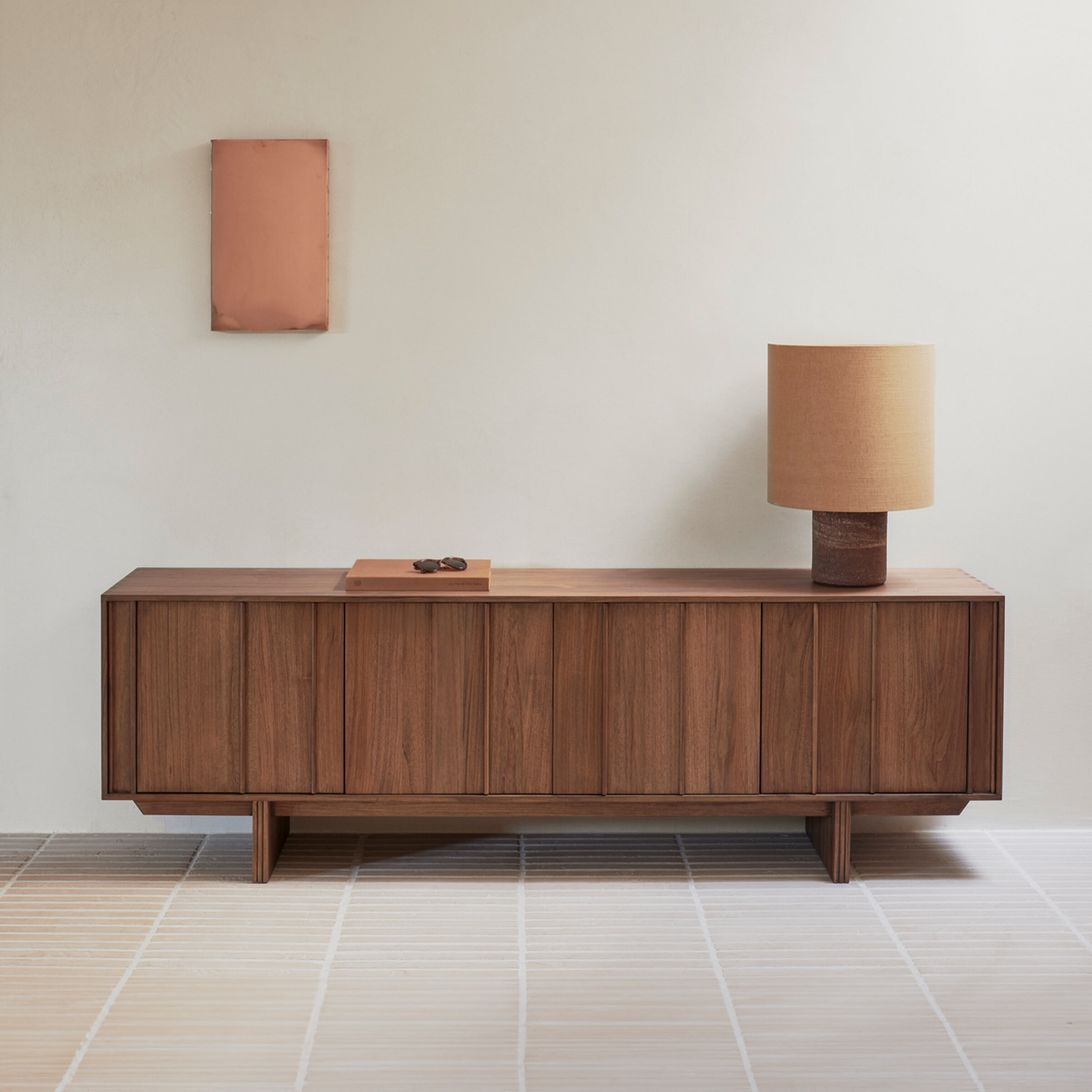 Ethnicraft Dressoir 'Pillar' Gevernist Teakhout, 220cm