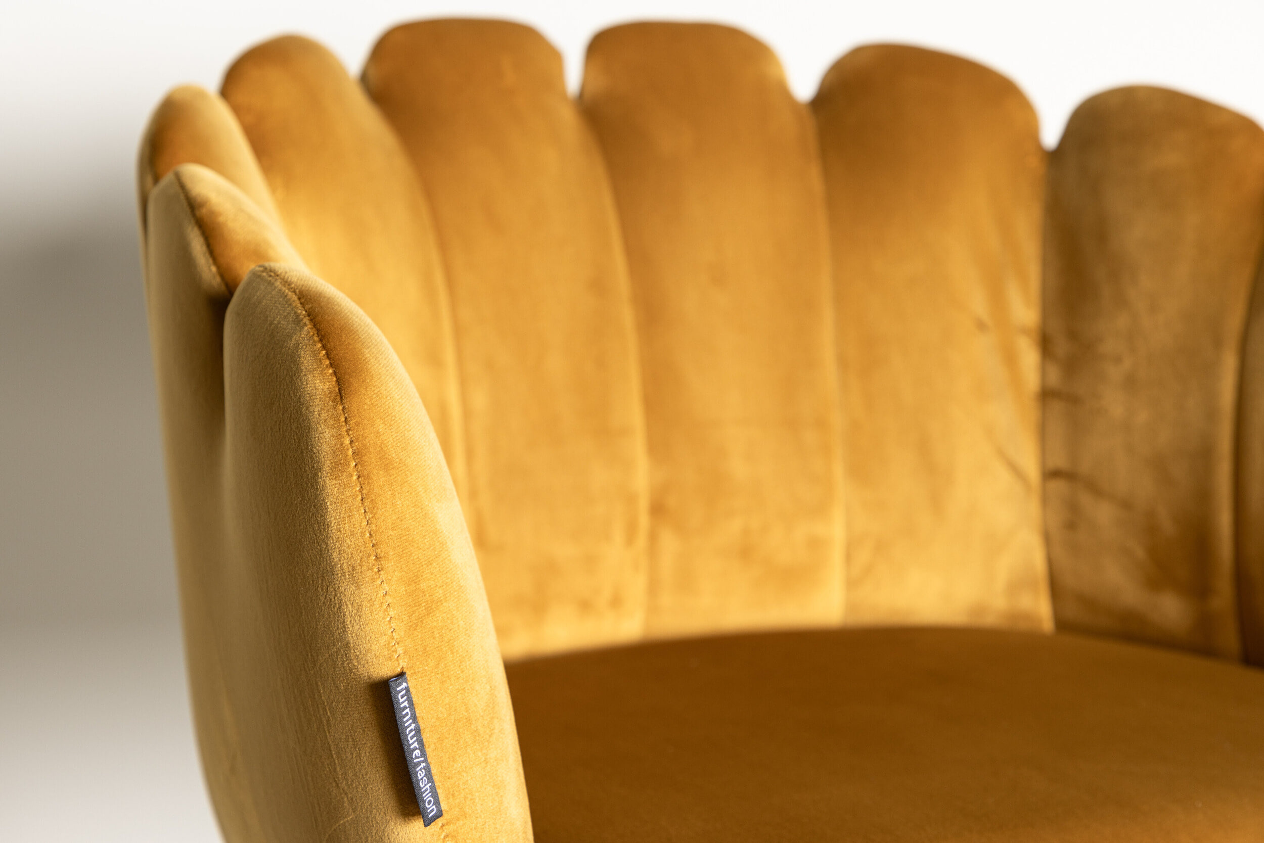 Nohr Eetkamerstoel 'Kyrstle' Met armleuning, Velvet, kleur Geel