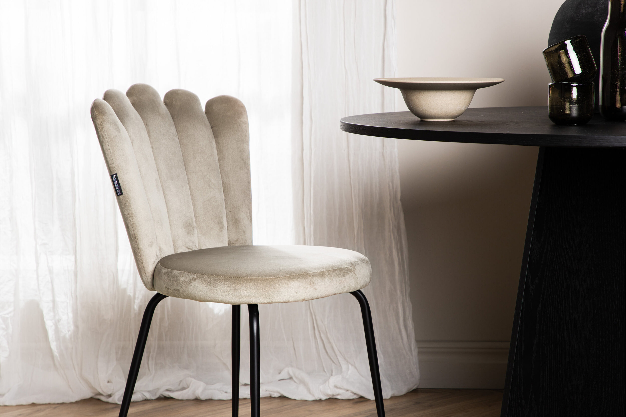 Nohr Eetkamerstoel 'Kyrstle' Velvet, kleur Beige