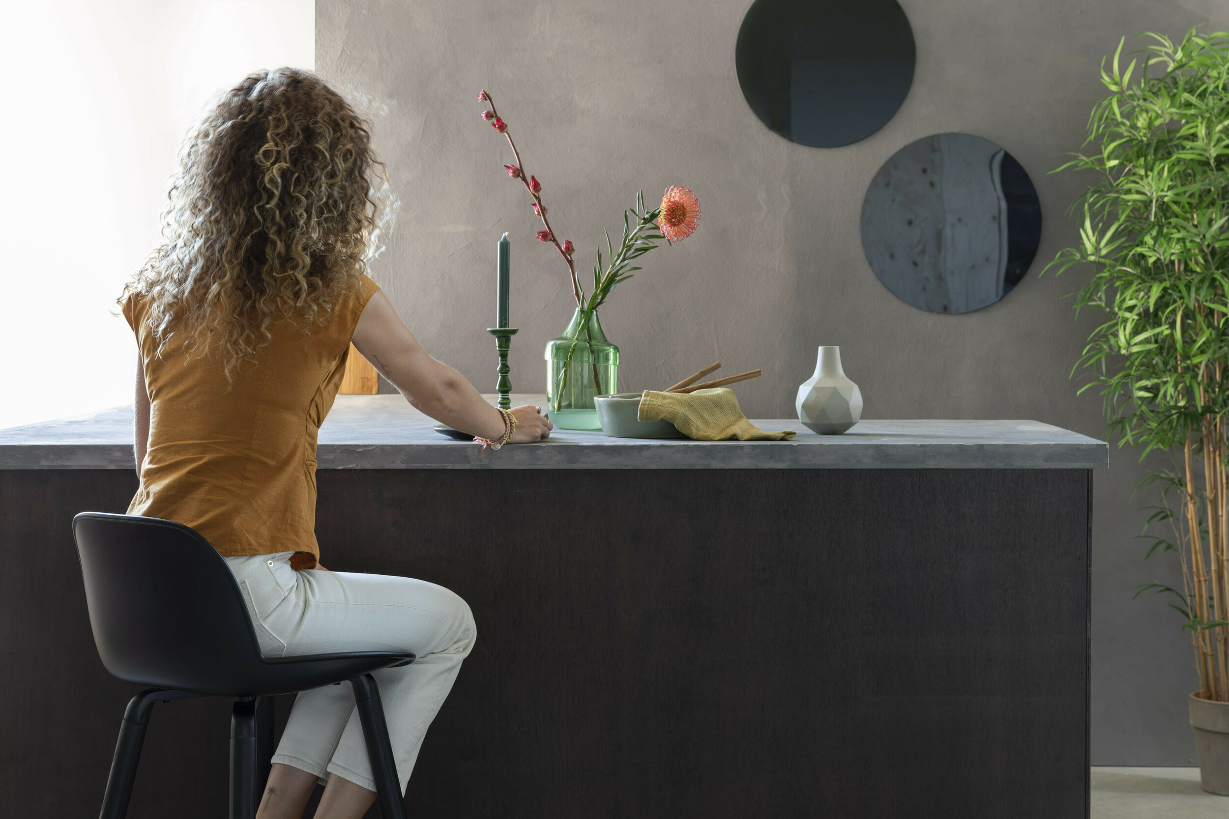 Zuiver Barstoel 'Albert Kuip' PP, kleur Zwart (zithoogte 65cm)
