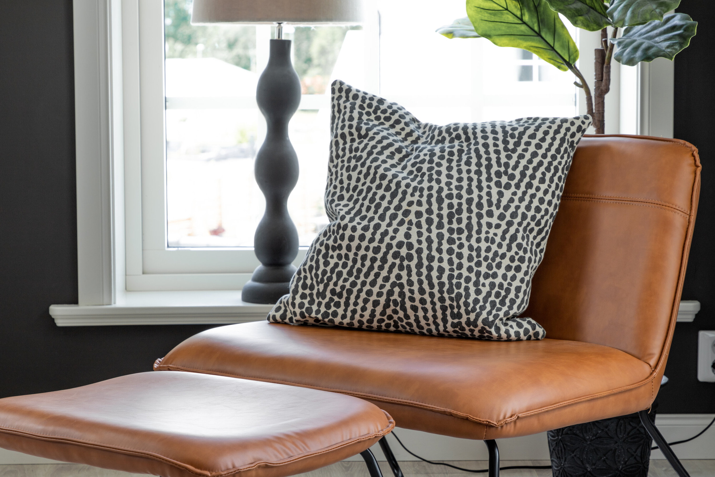 Nohr Fauteuil 'Bryony' Met voetenbank, Lederlook, kleur Cognac