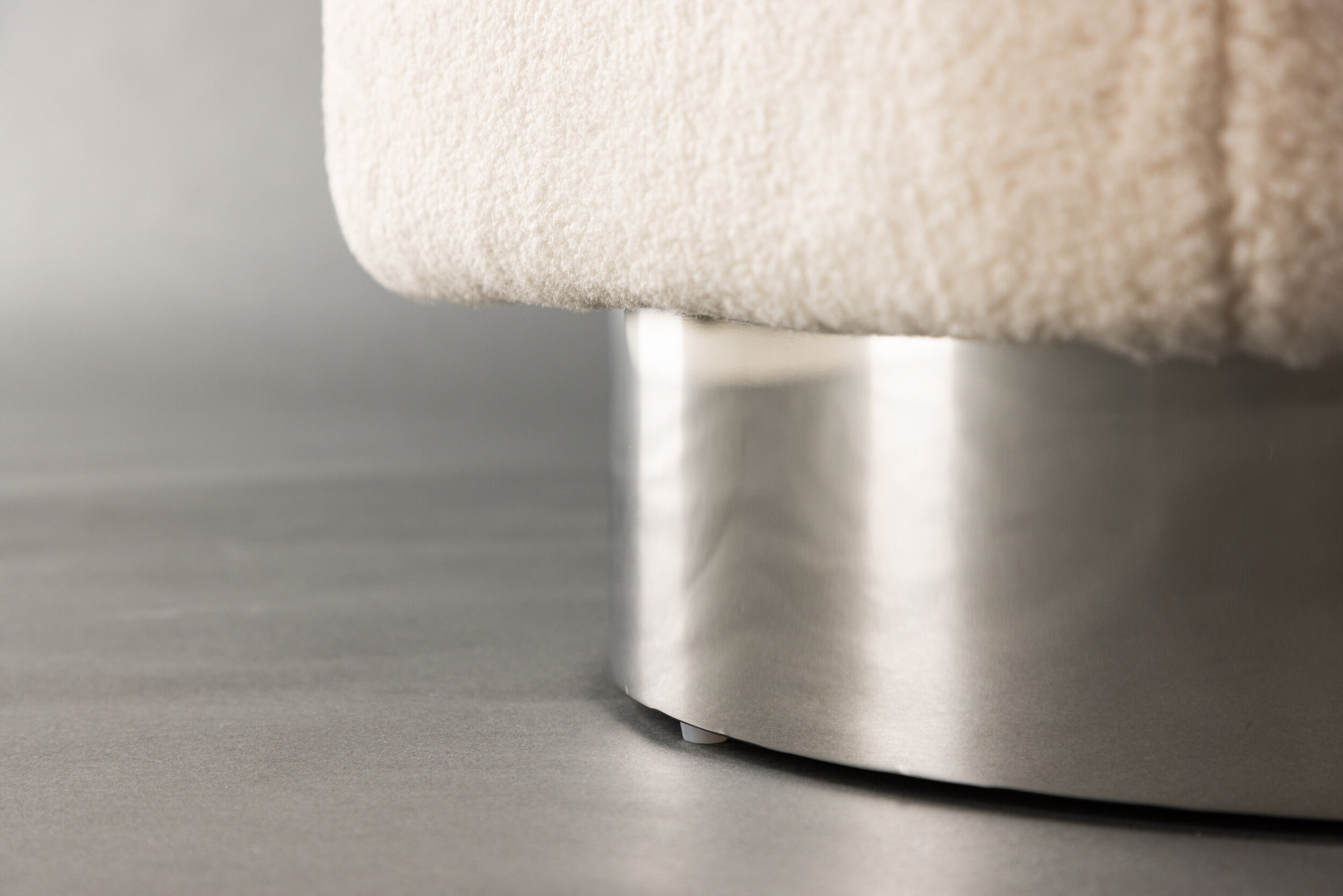 Nohr Poef 'Montey' Fleece, kleur Off White